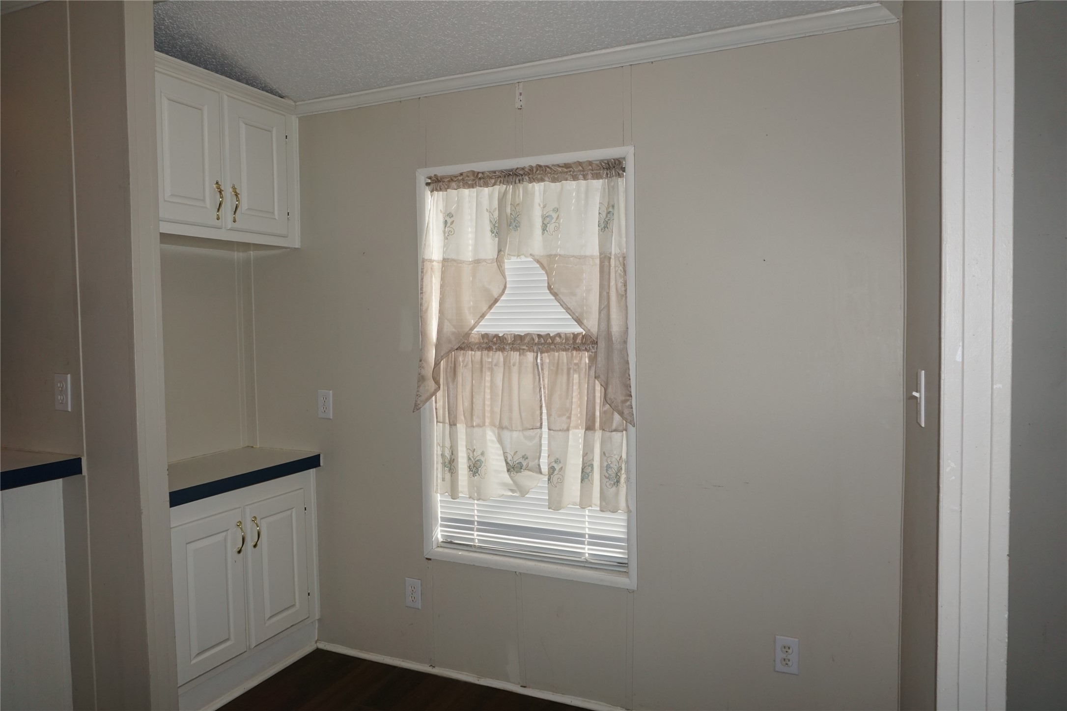 9999 Elder Street Property Photo 7