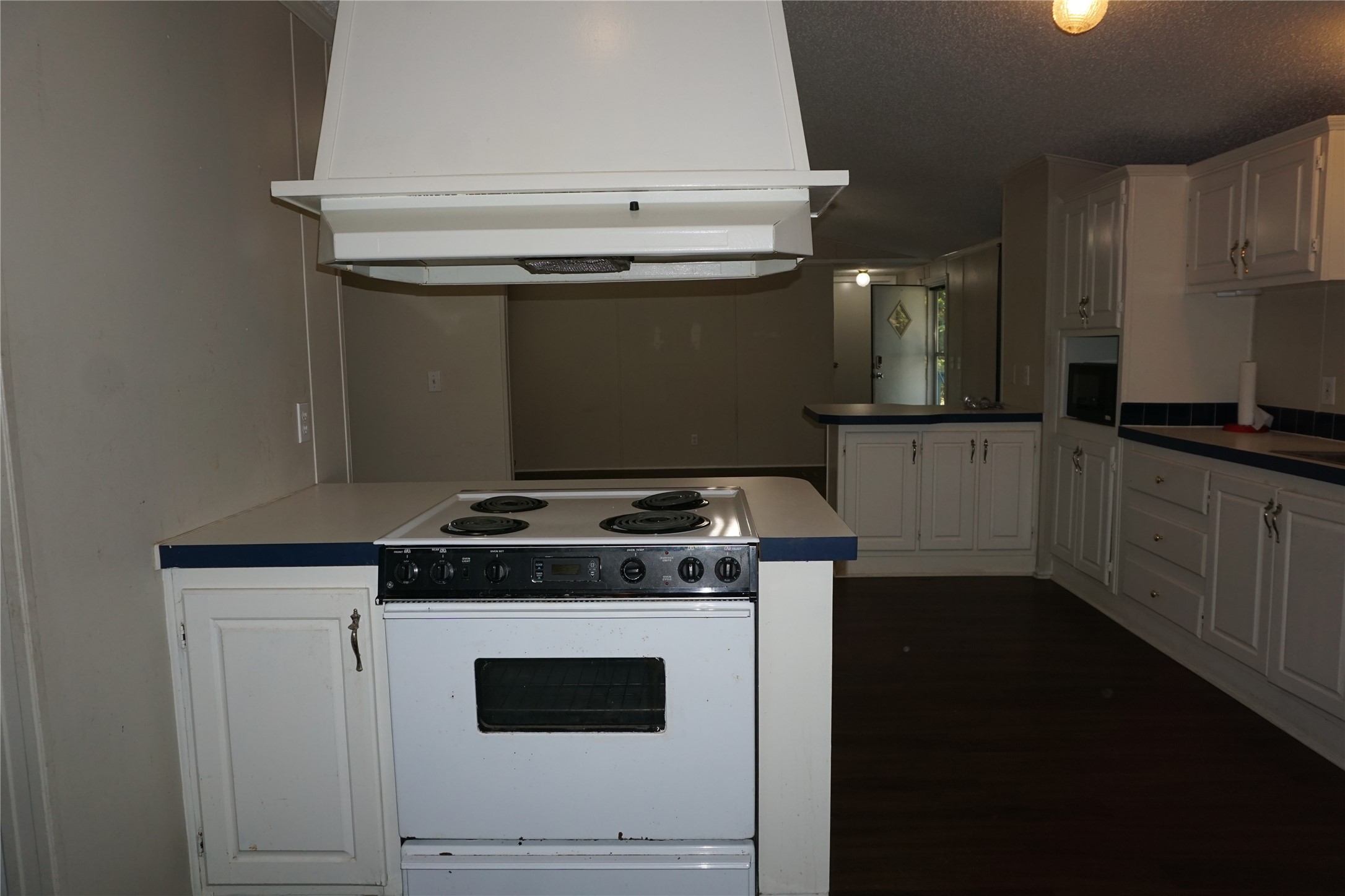 9999 Elder Street Property Photo 10