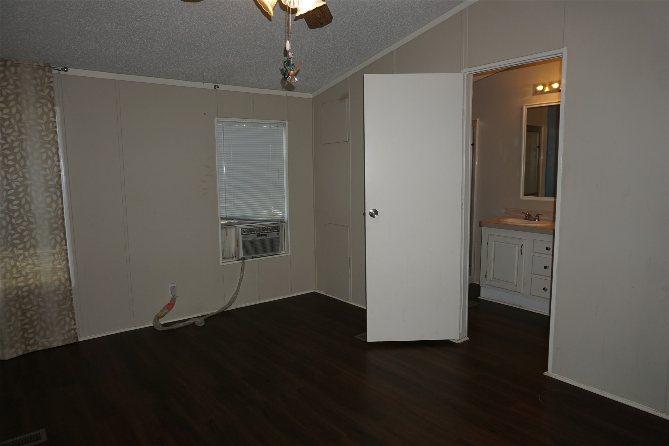9999 Elder Street Property Photo 15