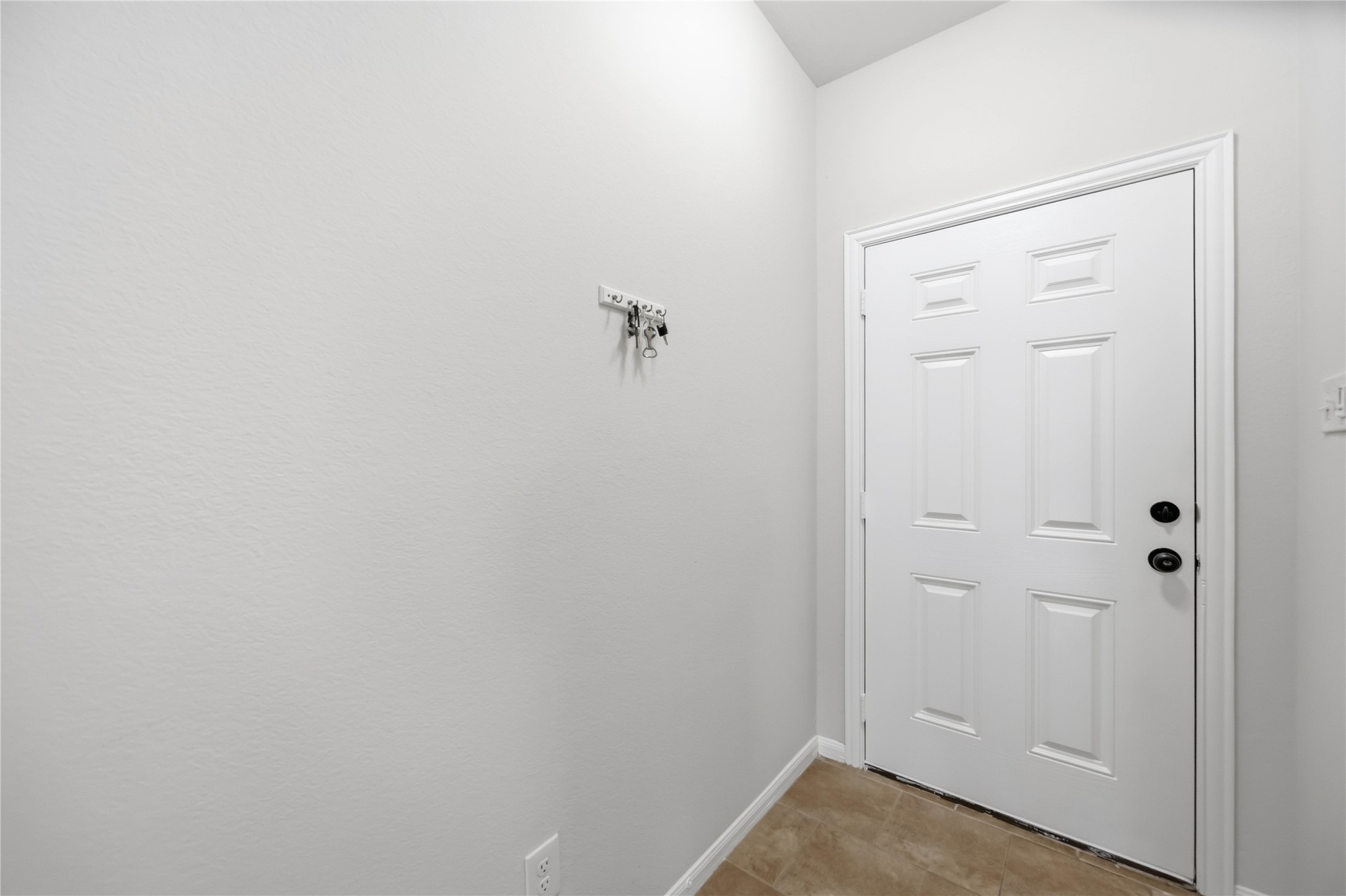 2208 Ruby Drive Property Photo 4