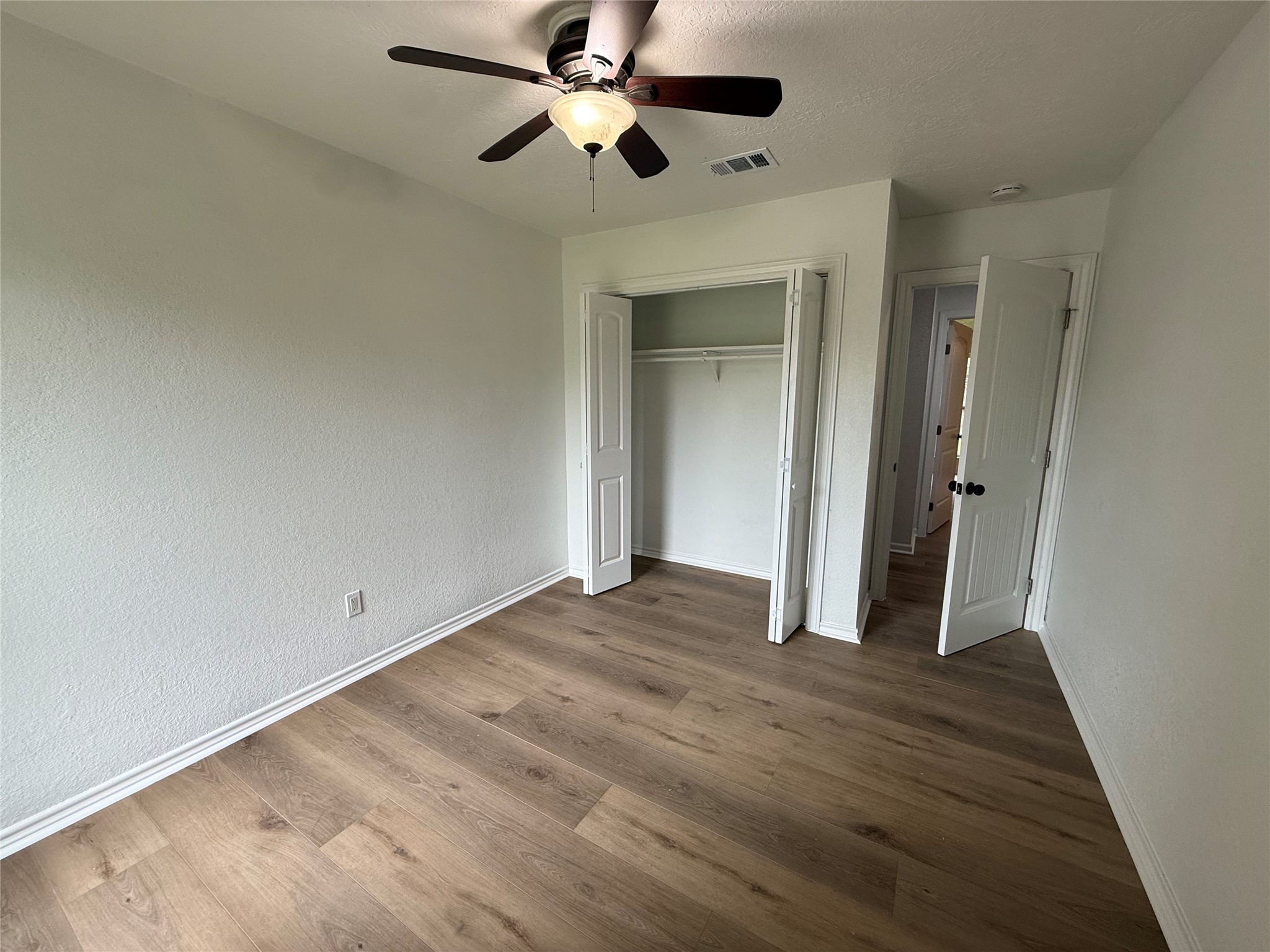1100 N Heron Drive Property Photo 5