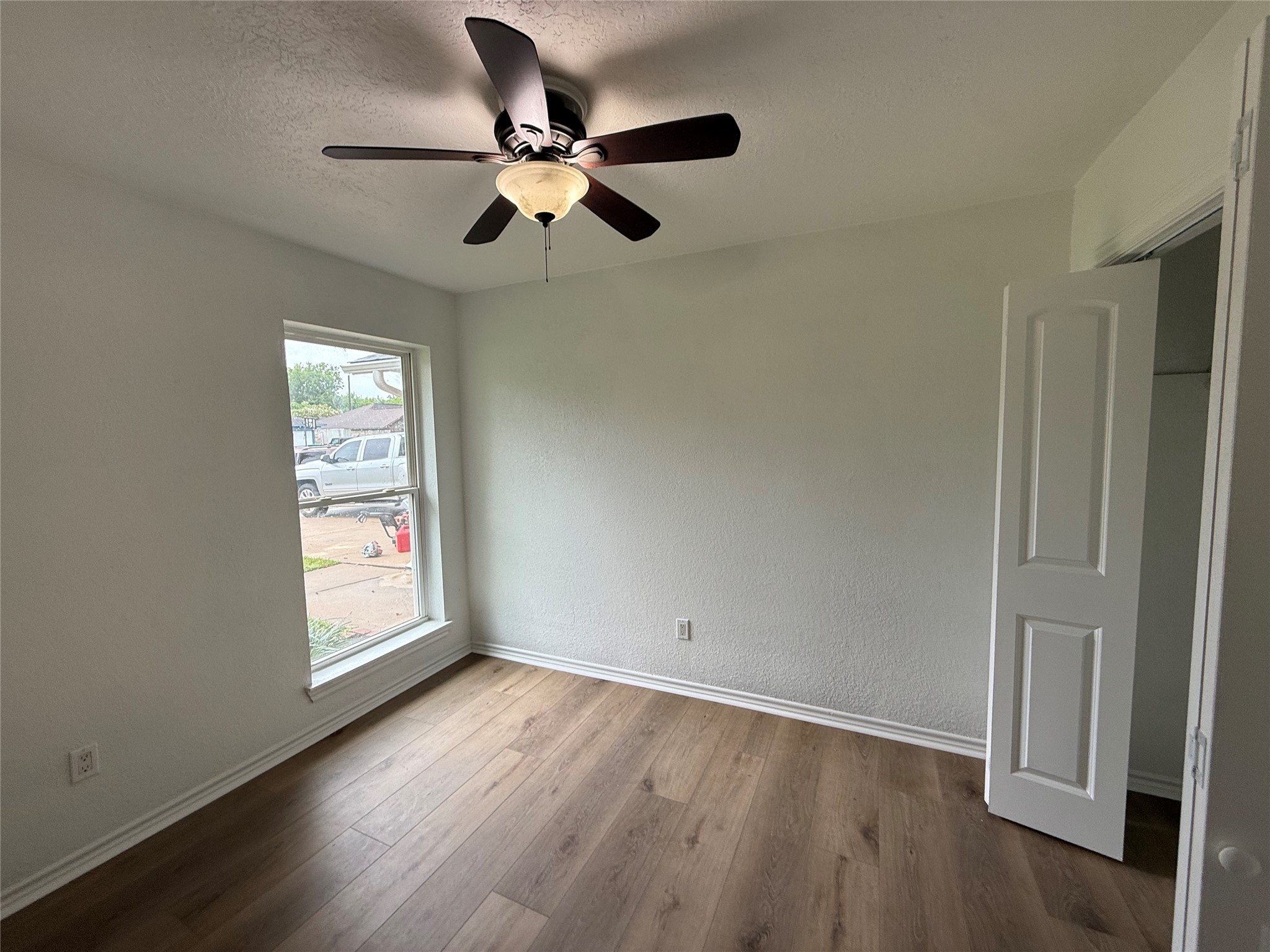 1100 N Heron Drive Property Photo 6