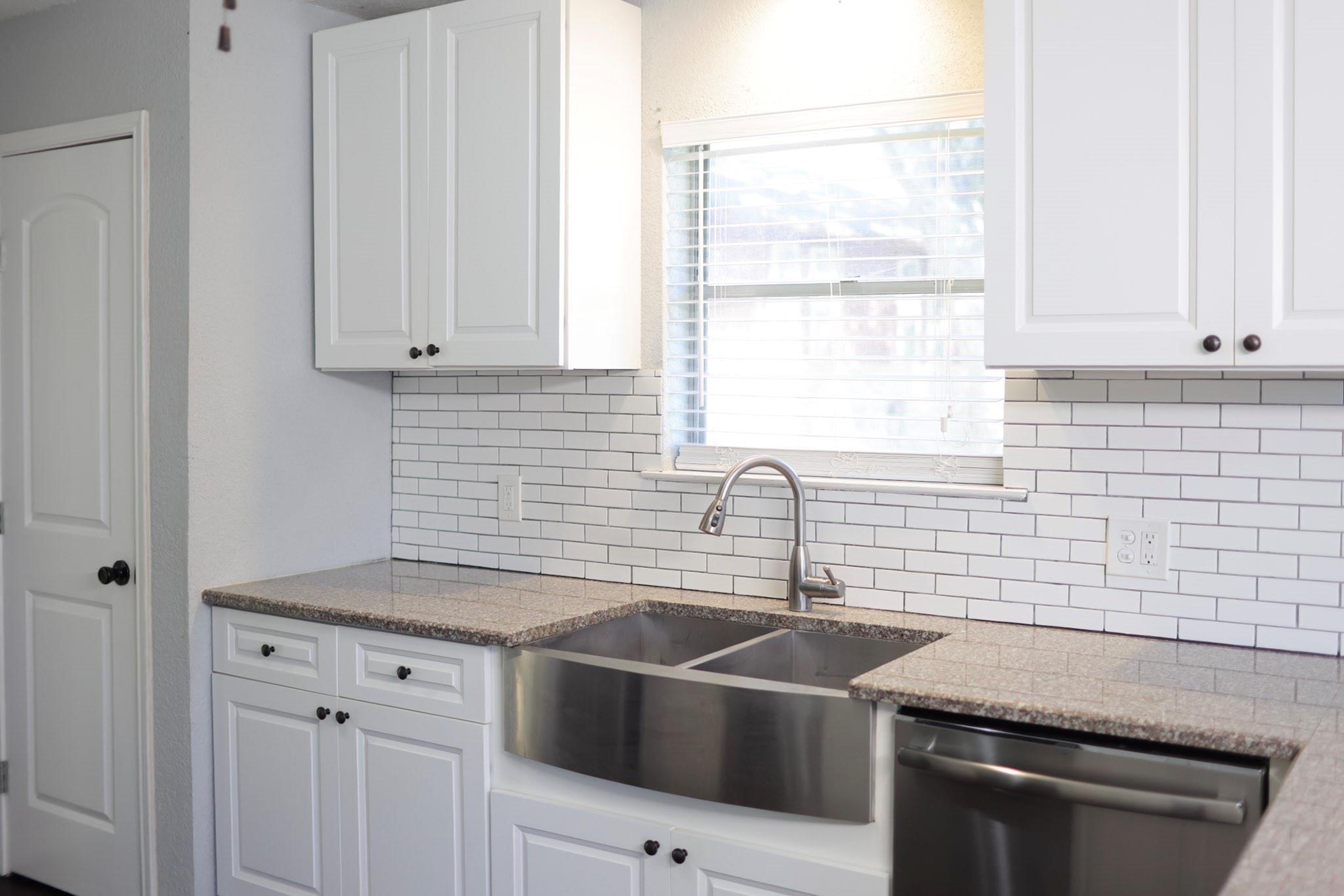 407 Tamarind Street Property Photo 12