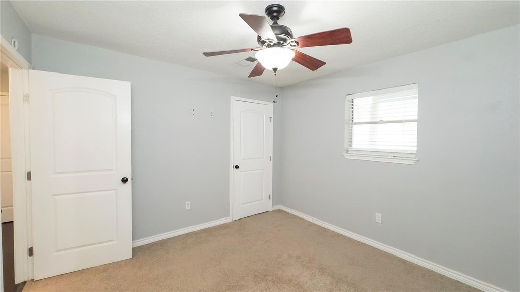 407 Tamarind Street Property Photo 28