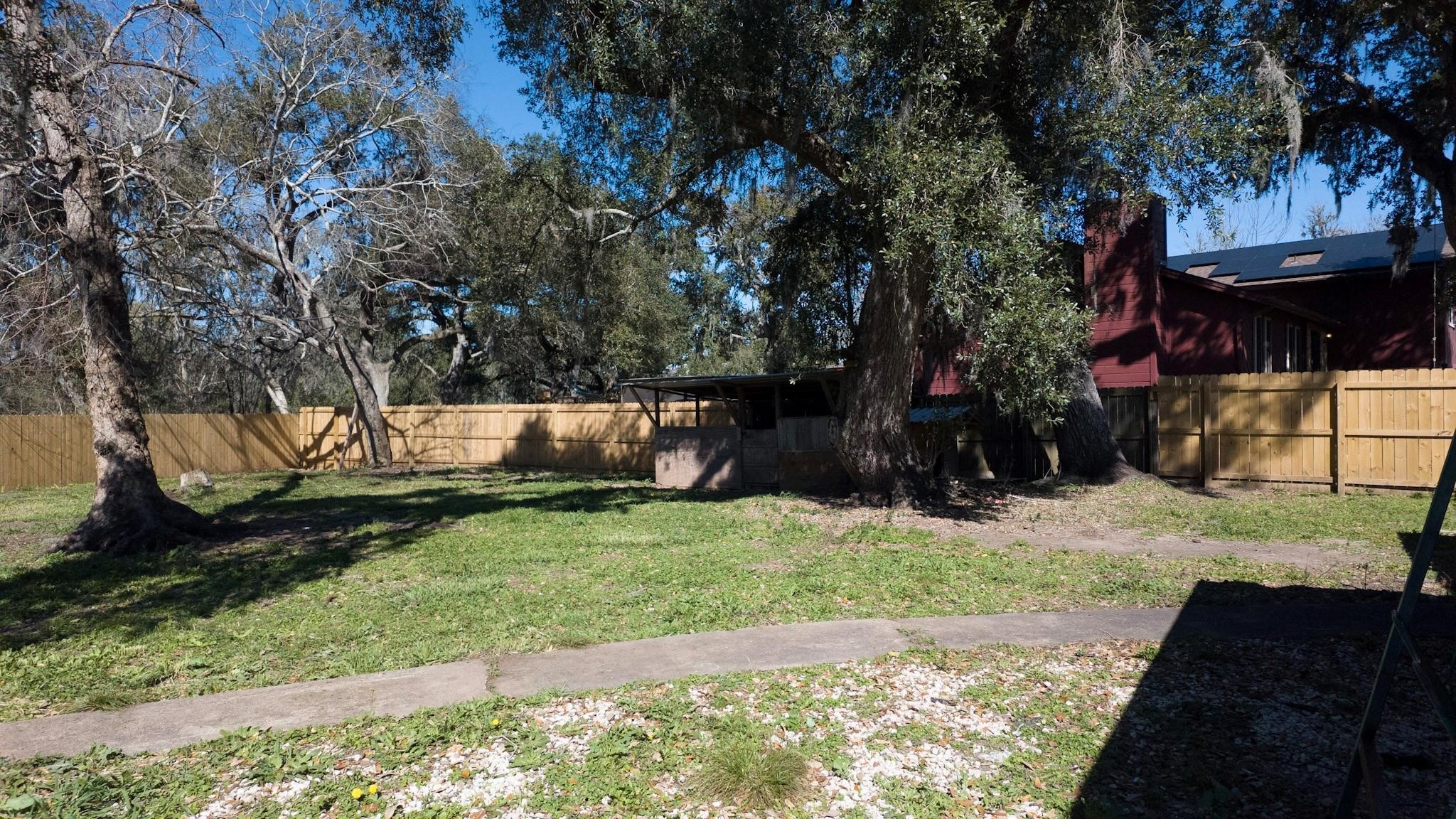 407 Tamarind Street Property Photo 30