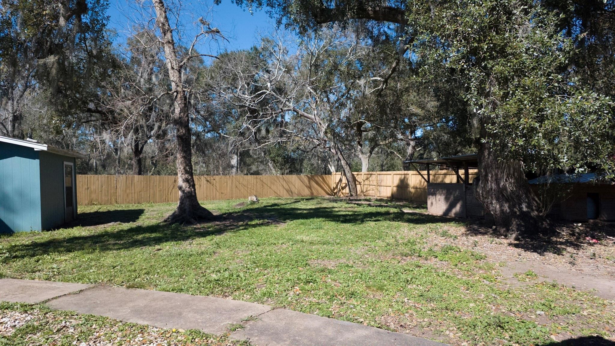 407 Tamarind Street Property Photo 31