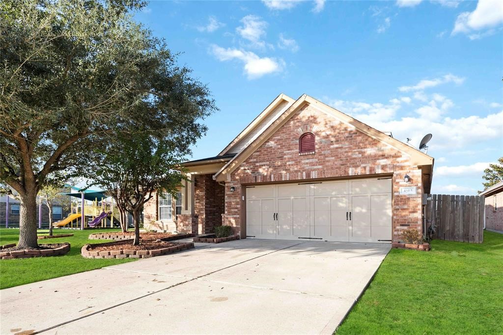 4503 Green Forest Pass Property Photo 3