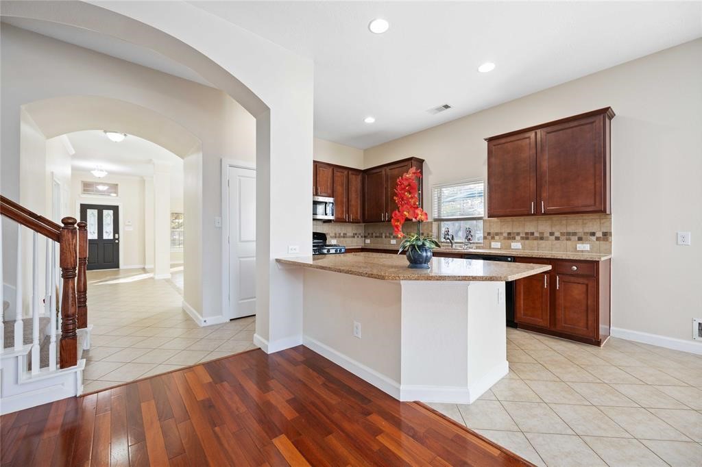 4503 Green Forest Pass Property Photo 6