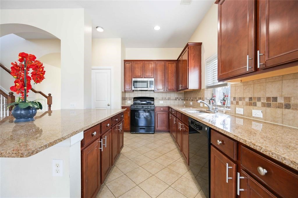 4503 Green Forest Pass Property Photo 7