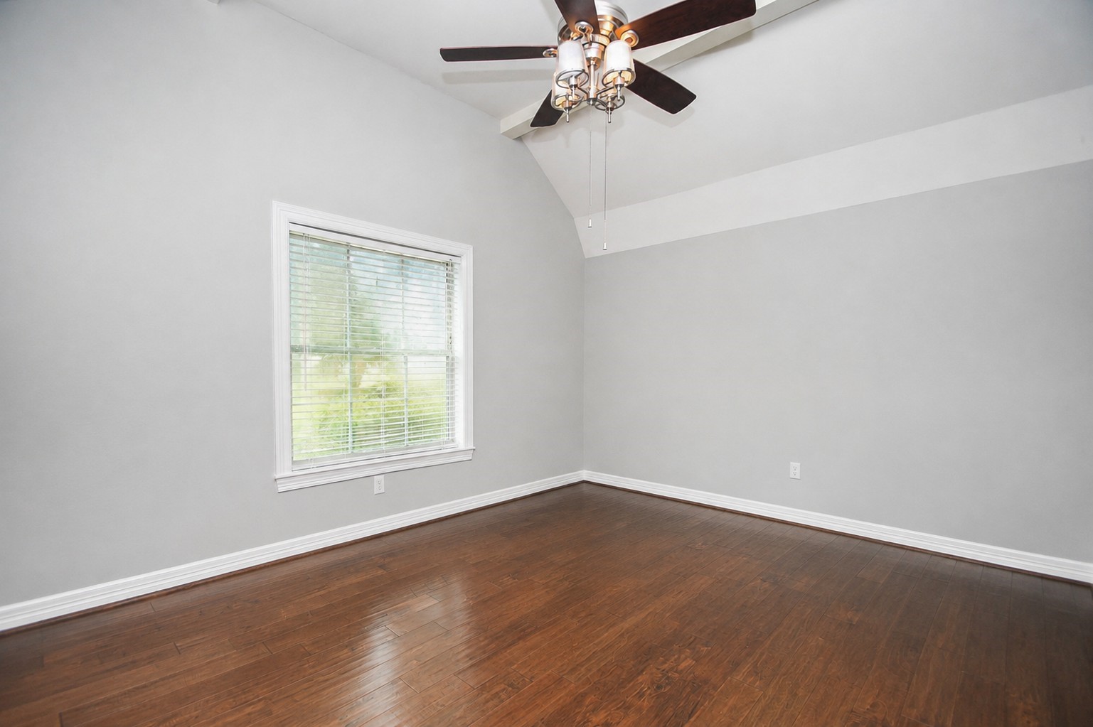 5422 Rutherglenn Drive Property Photo 8