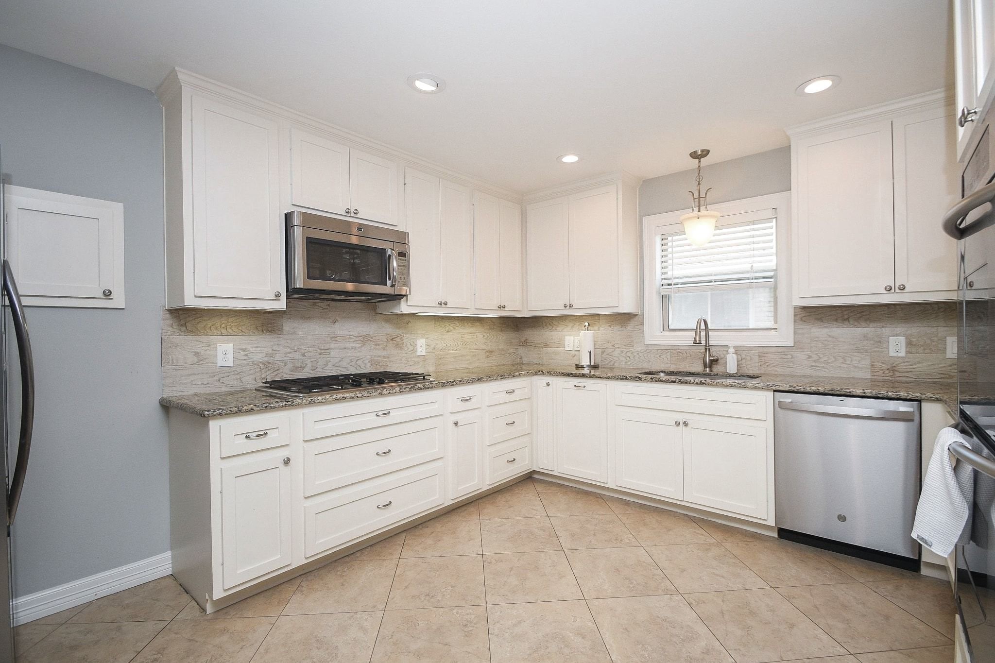 5422 Rutherglenn Drive Property Photo 9