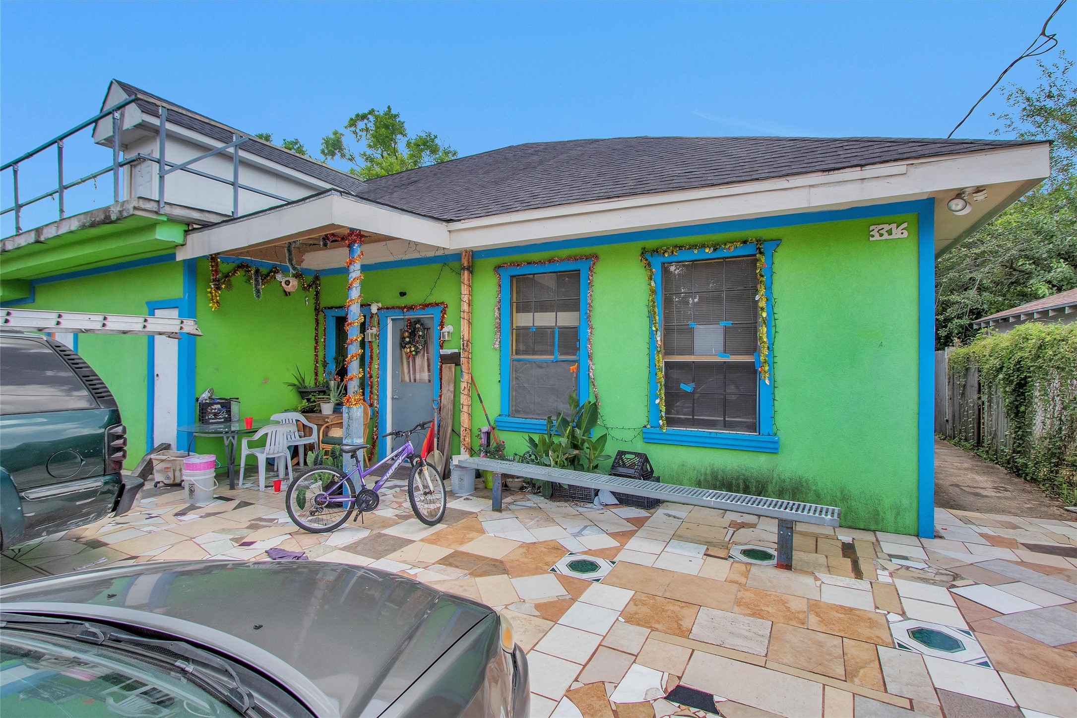 3316 Love Plaza