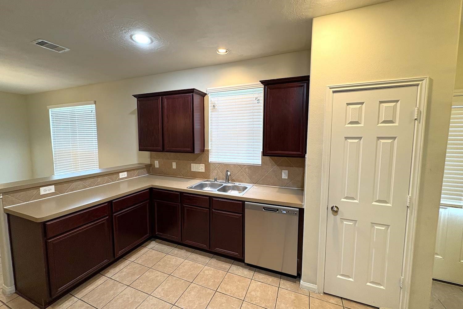 1023 Doubletree Glen Drive Property Photo 6