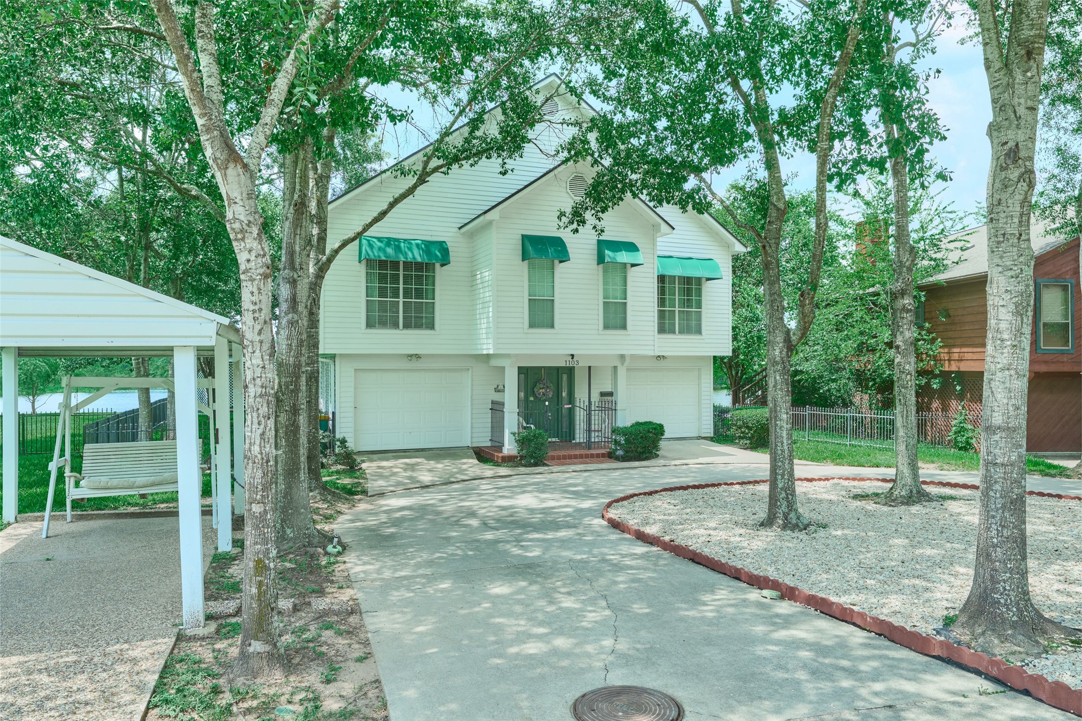 1103 N Hunting Tower Run Property Photo