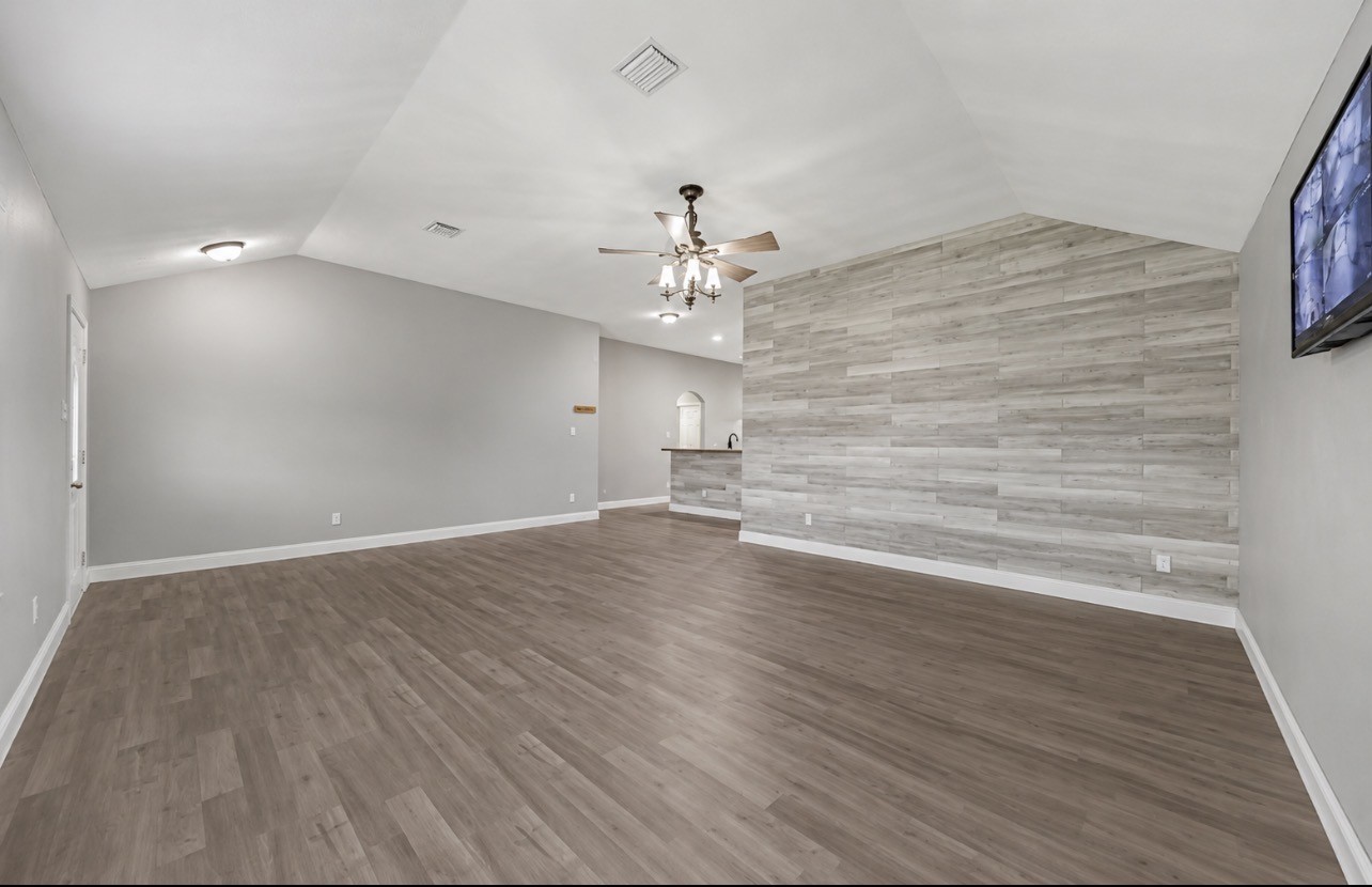 3610 Cross Green Lane Property Photo 2