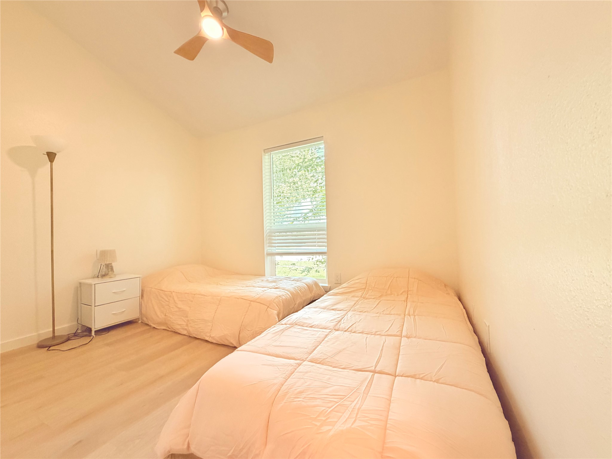 2533 Knoxville Drive Property Photo 6