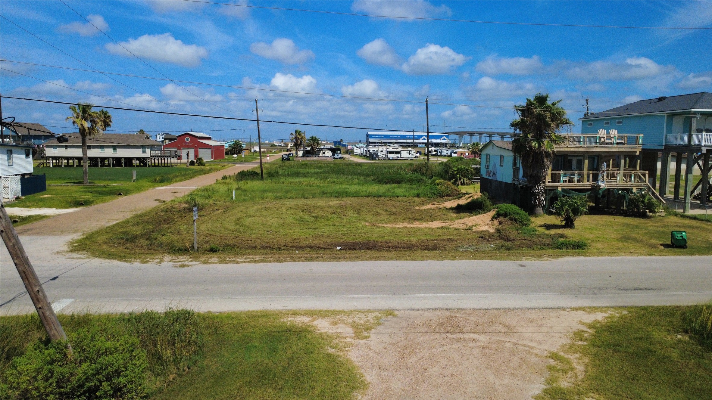 000 Surf Drive Property Photo 7