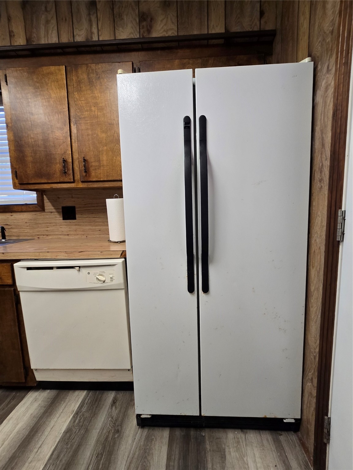 402 Avenue G E Property Photo 13