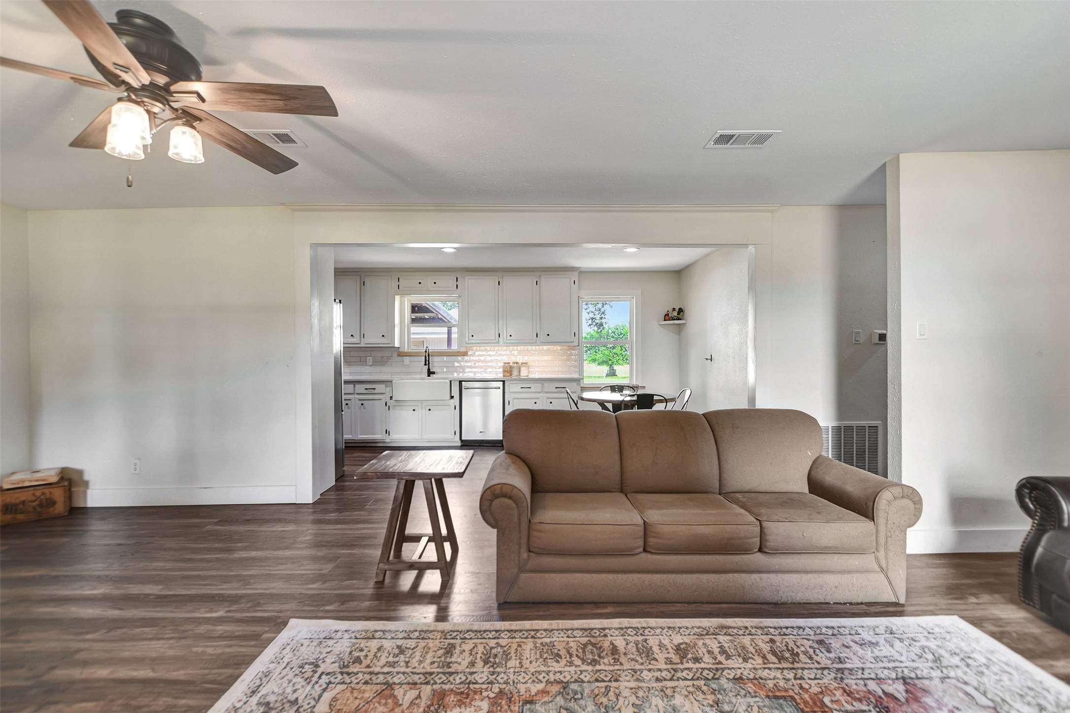 8542 Sloan Road Property Photo 10