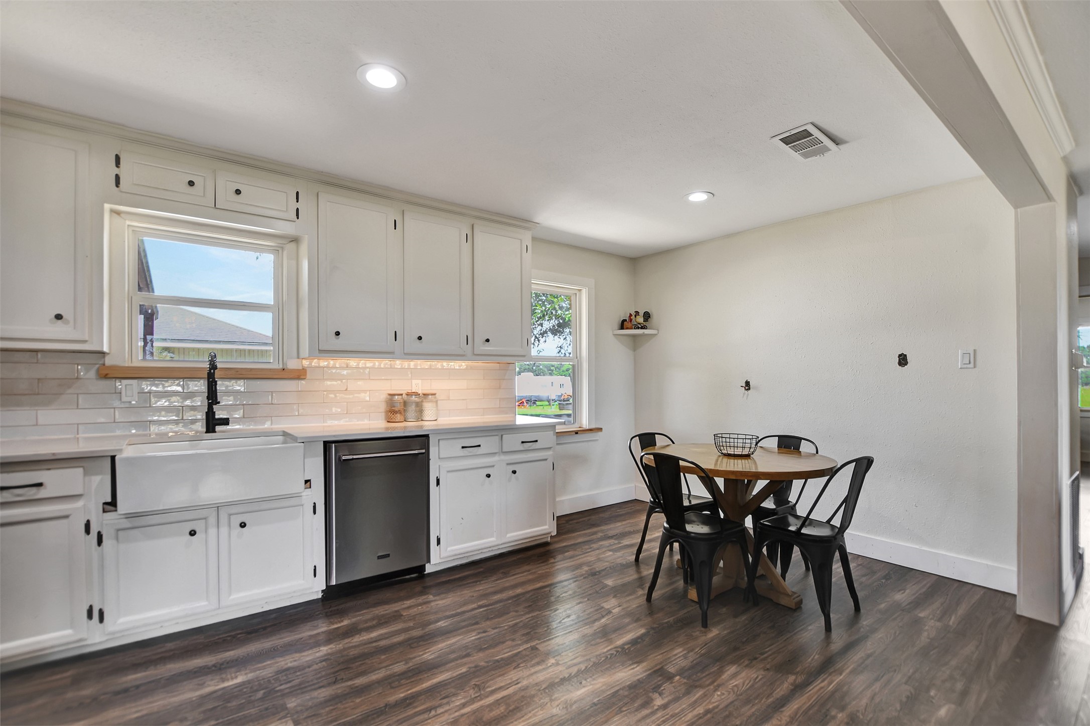 8542 Sloan Road Property Photo 12