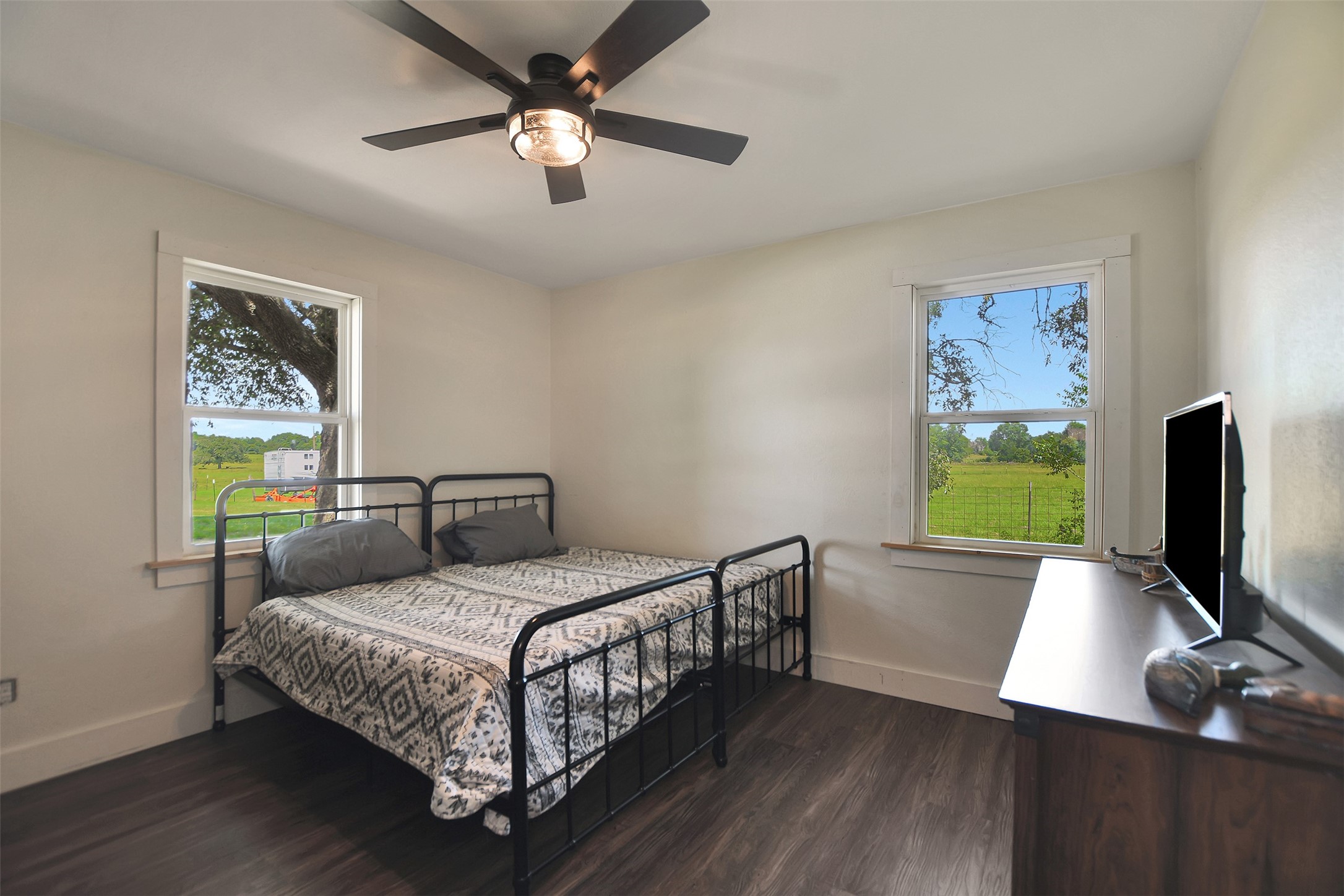 8542 Sloan Road Property Photo 22