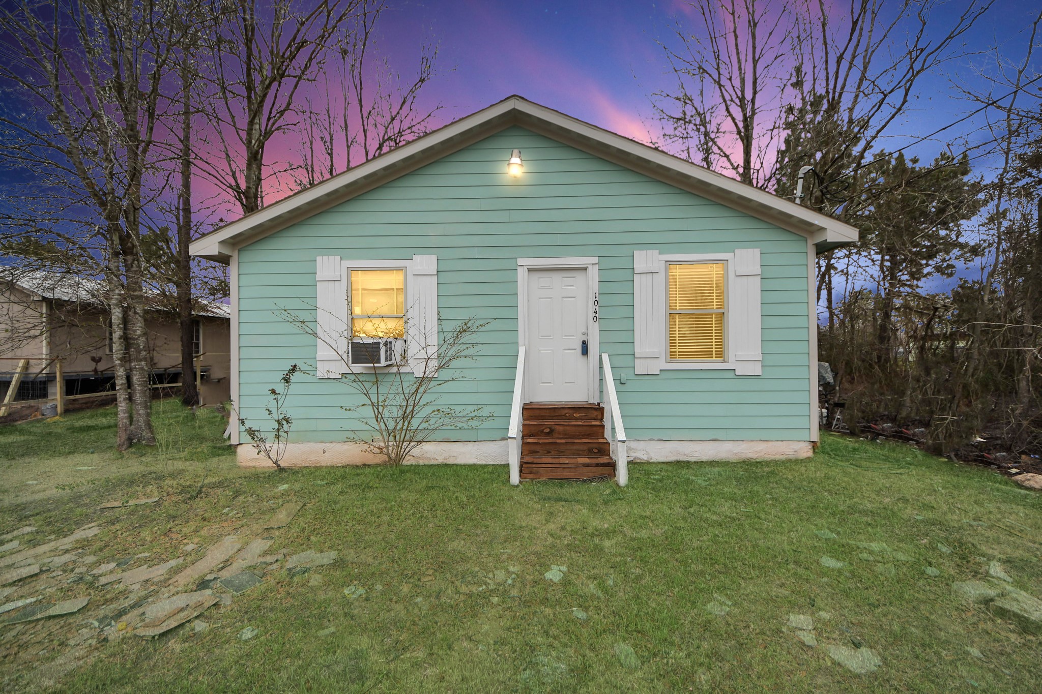 1040 County Road 5007 Property Photo 1
