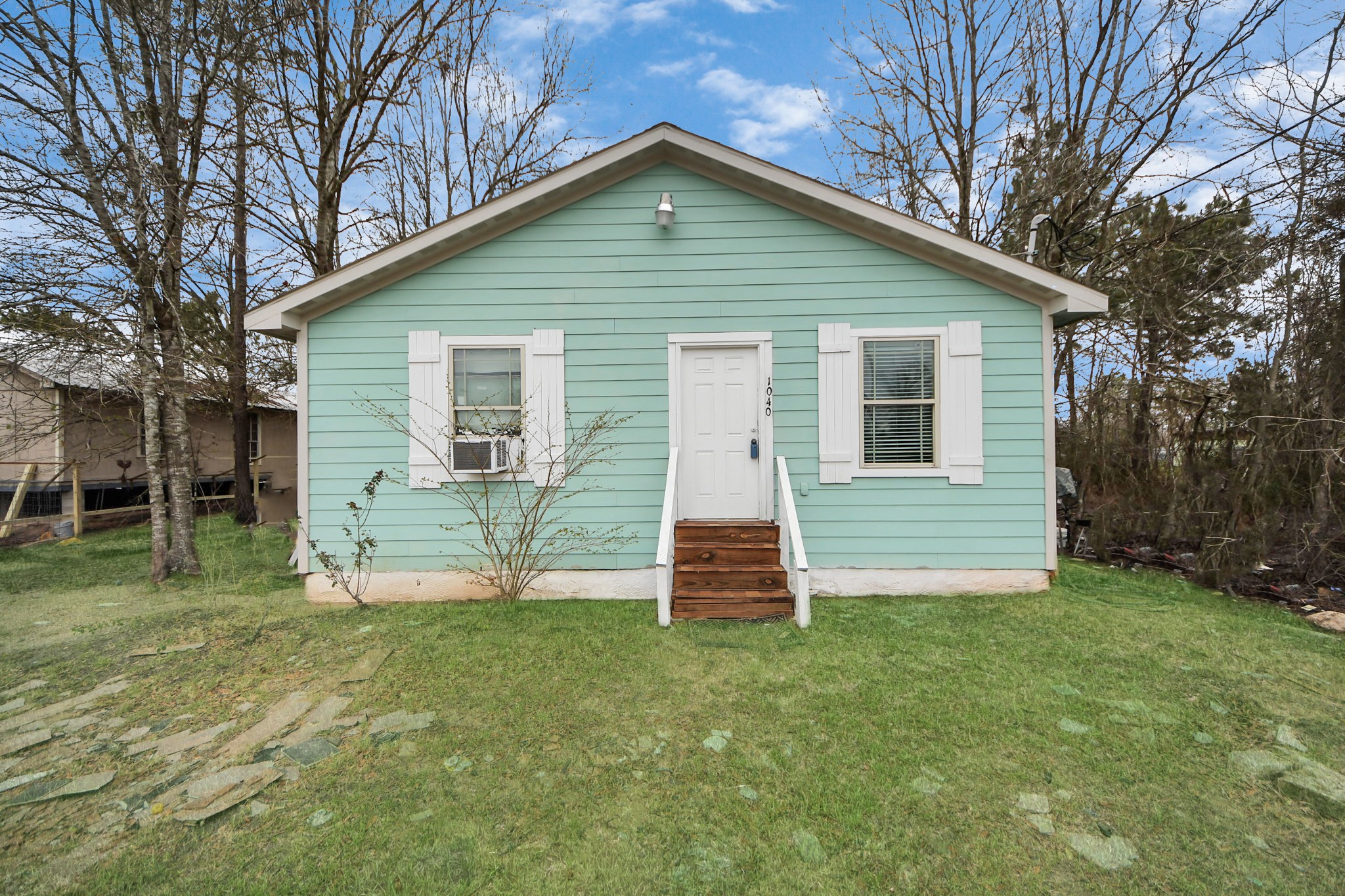 1040 County Road 5007 Property Photo 3