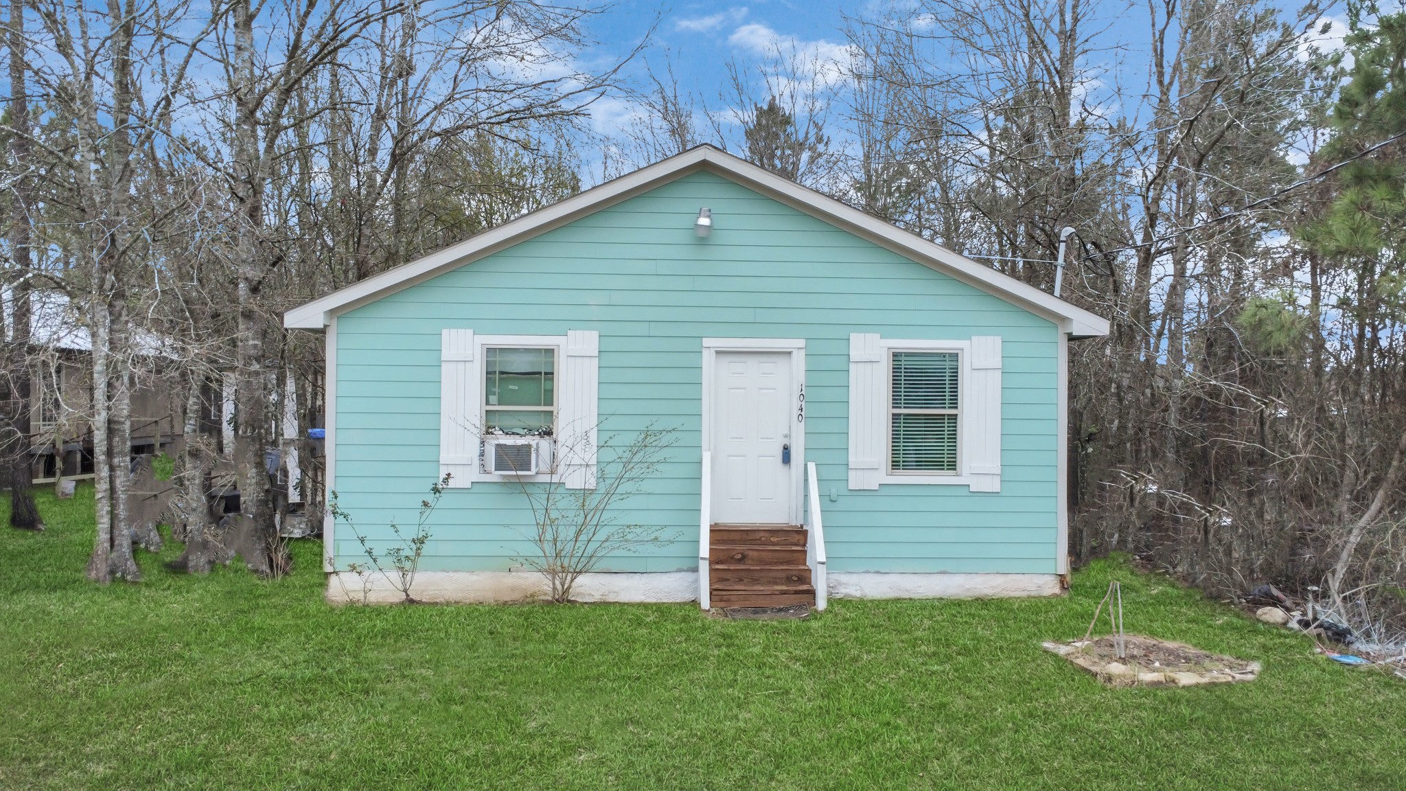 1040 County Road 5007 Property Photo 4