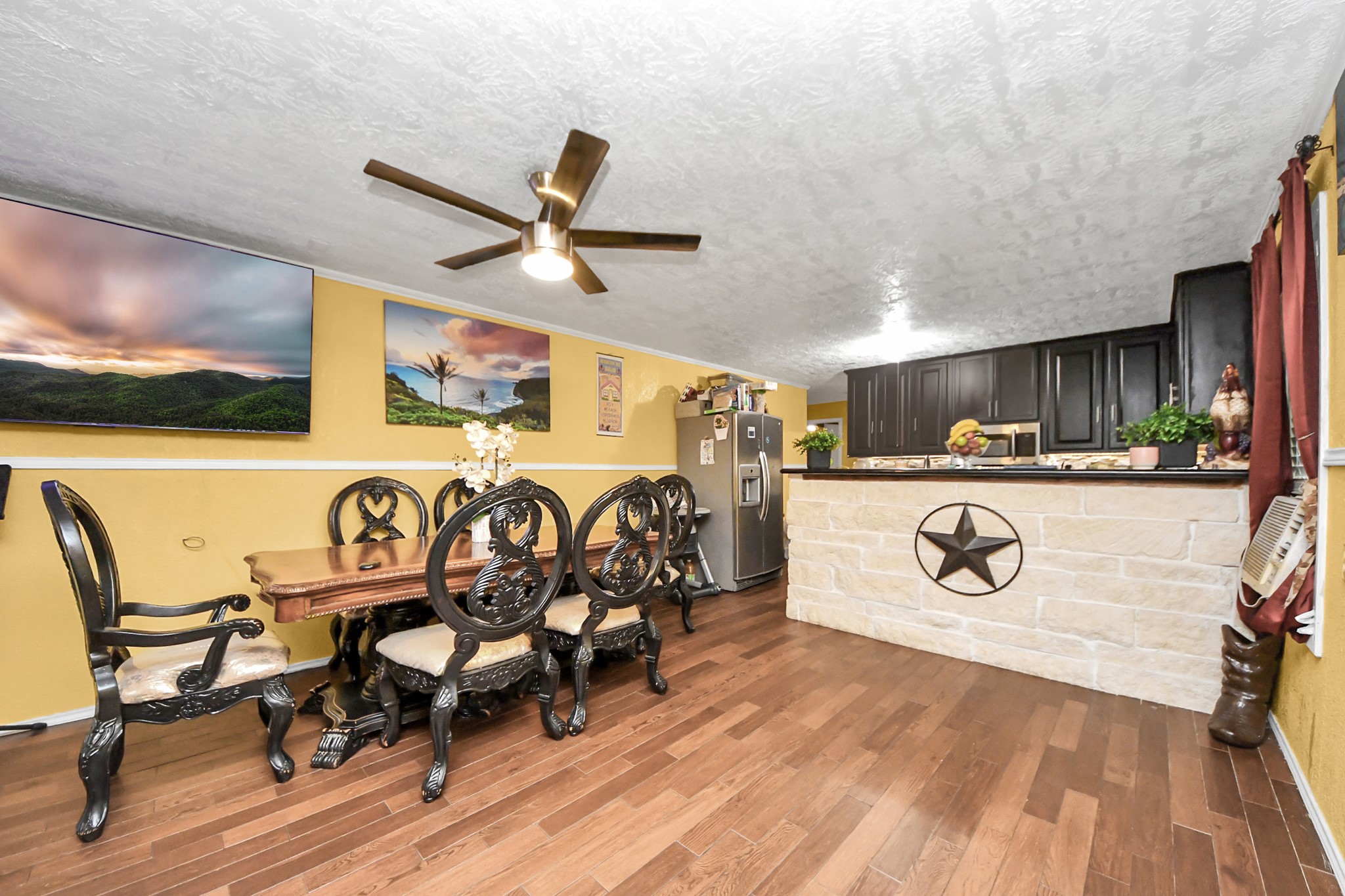 1040 County Road 5007 Property Photo 7