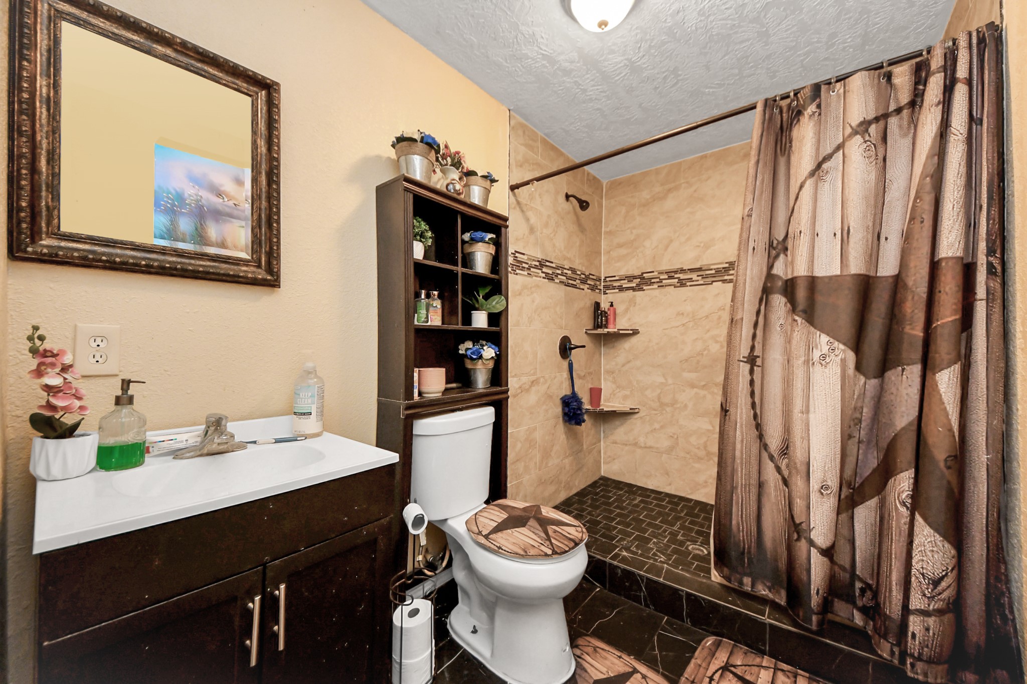 1040 County Road 5007 Property Photo 14