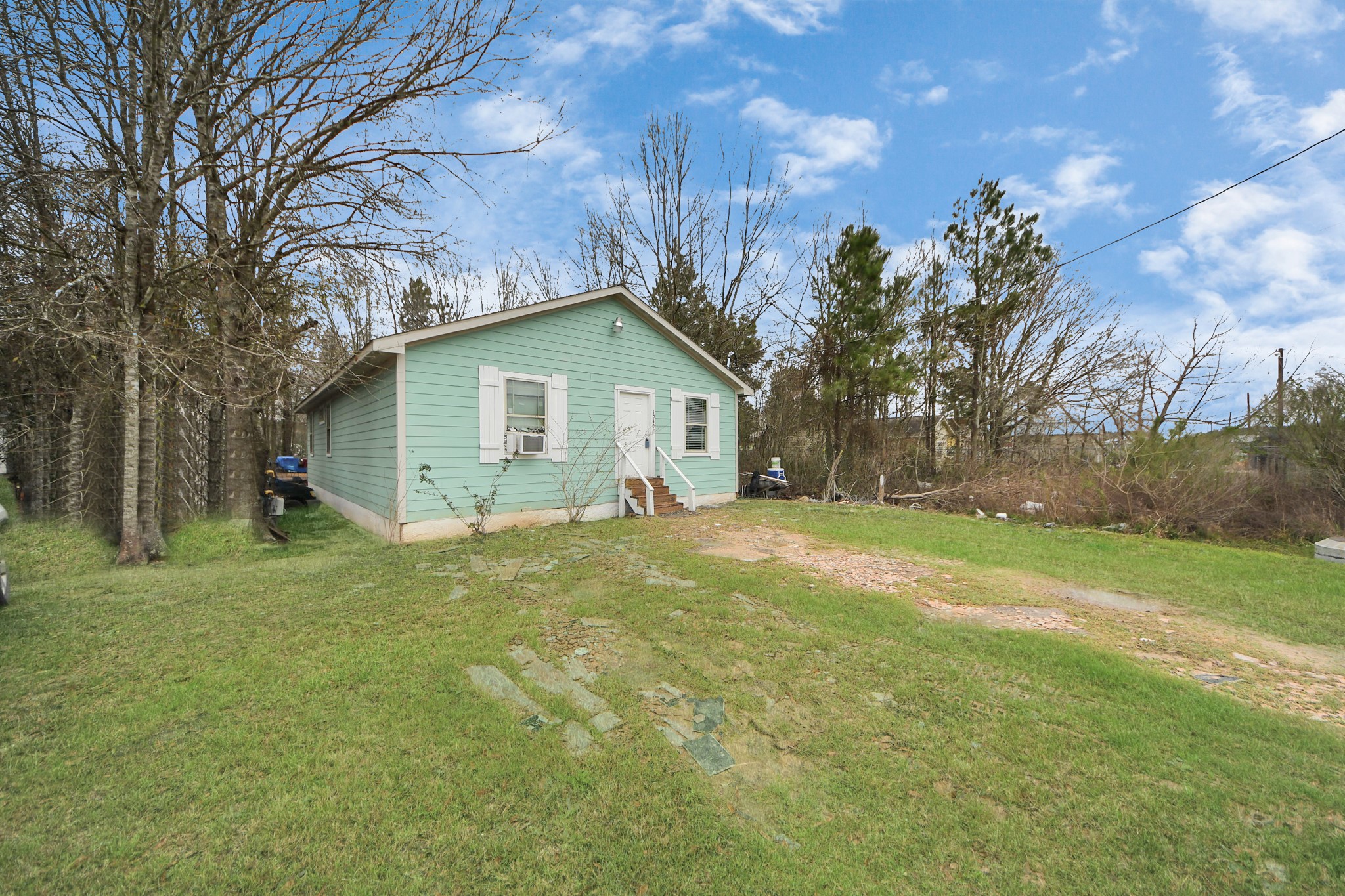 1040 County Road 5007 Property Photo 29