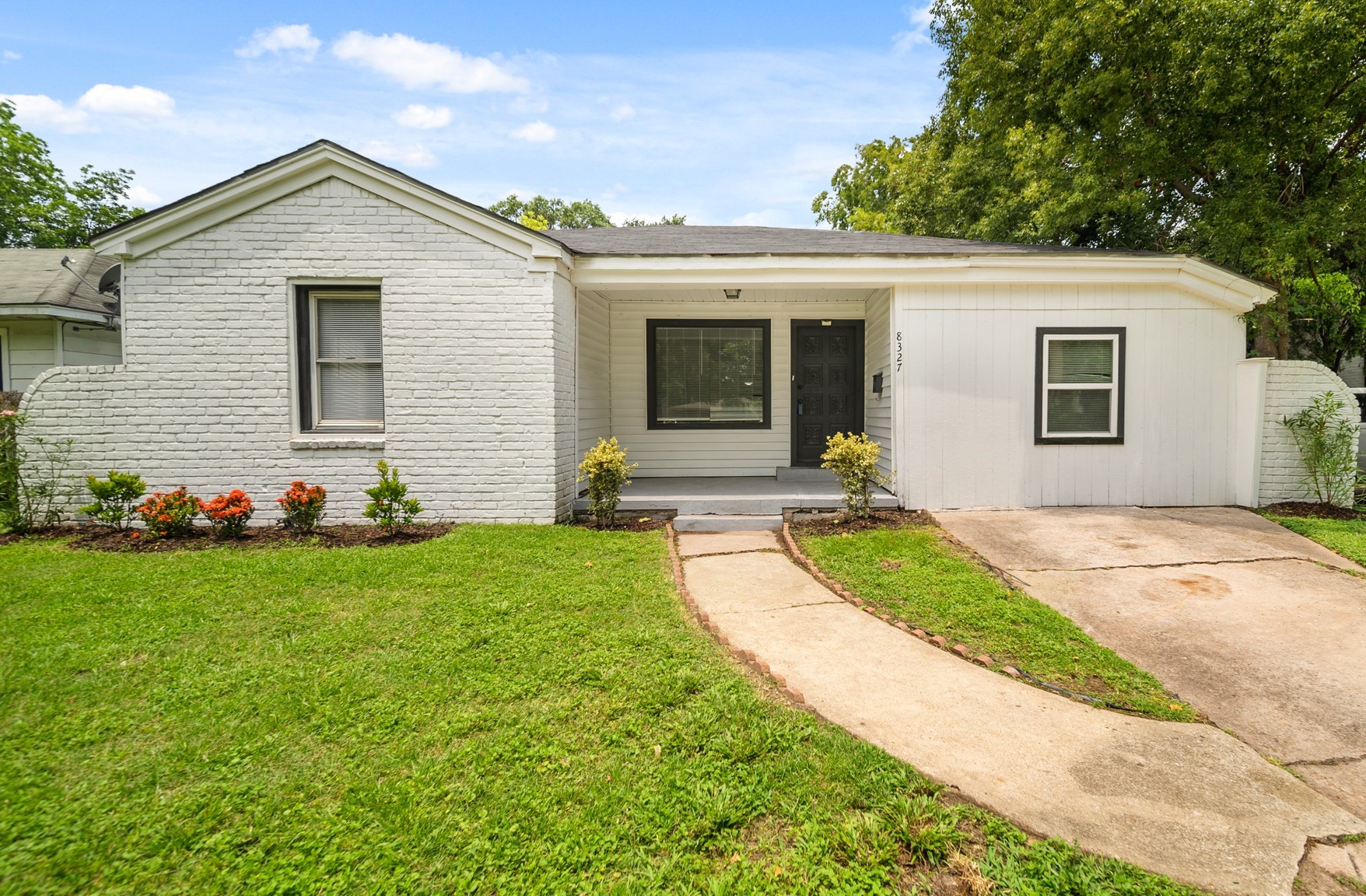 8327 Bonner Drive Property Photo 2