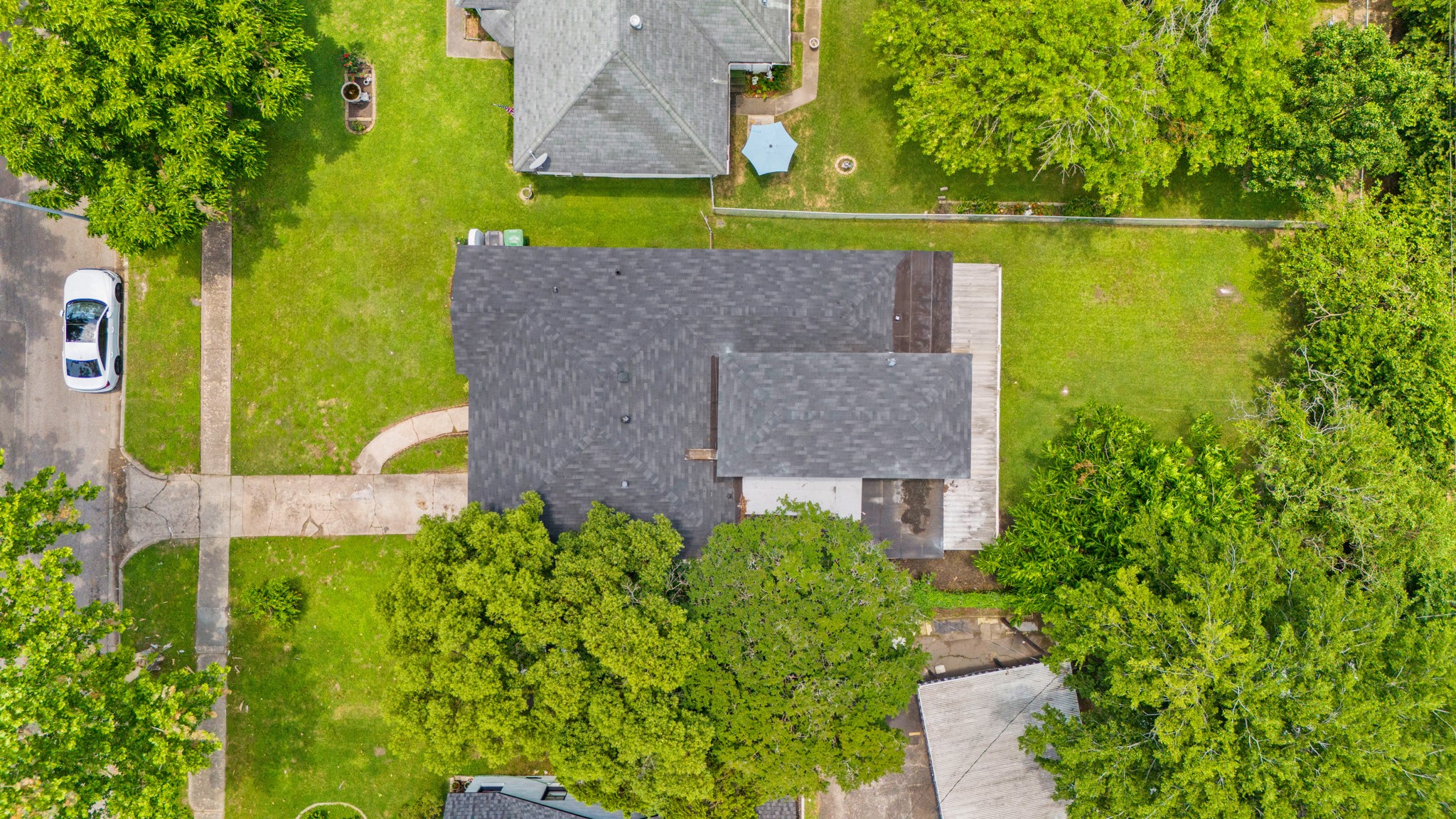 8327 Bonner Drive Property Photo 3