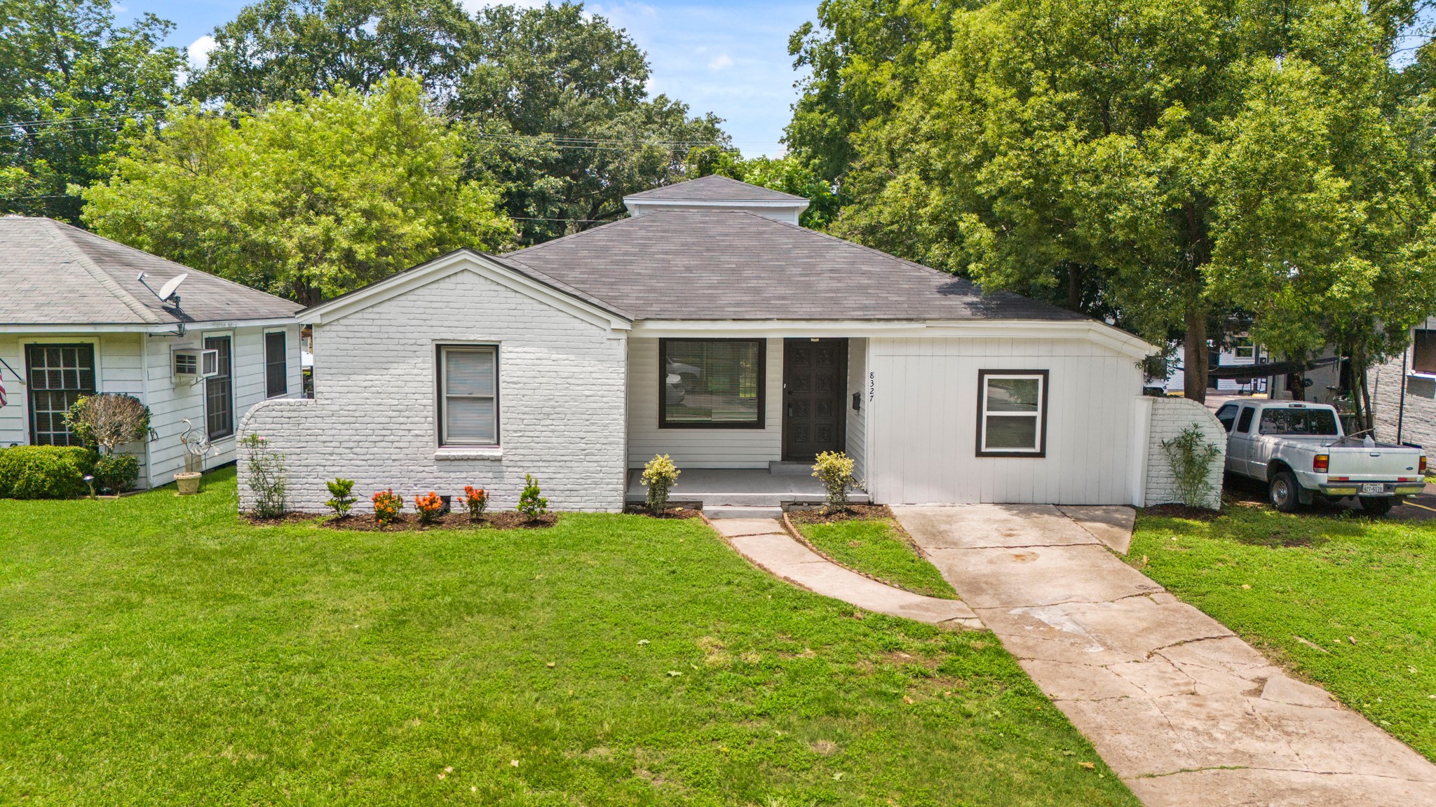 8327 Bonner Drive Property Photo 6
