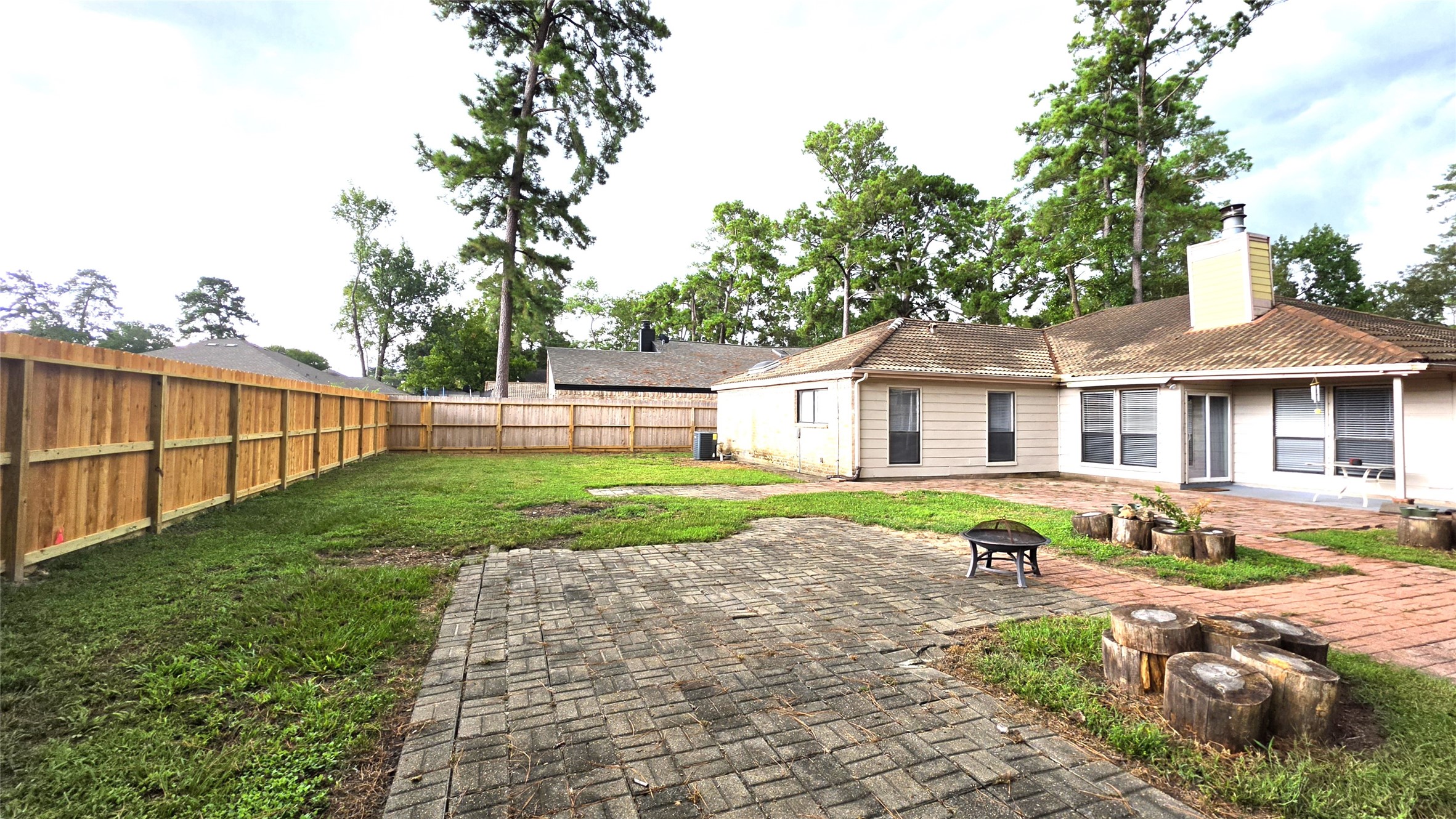 12018 Meadowview Drive Property Photo 15