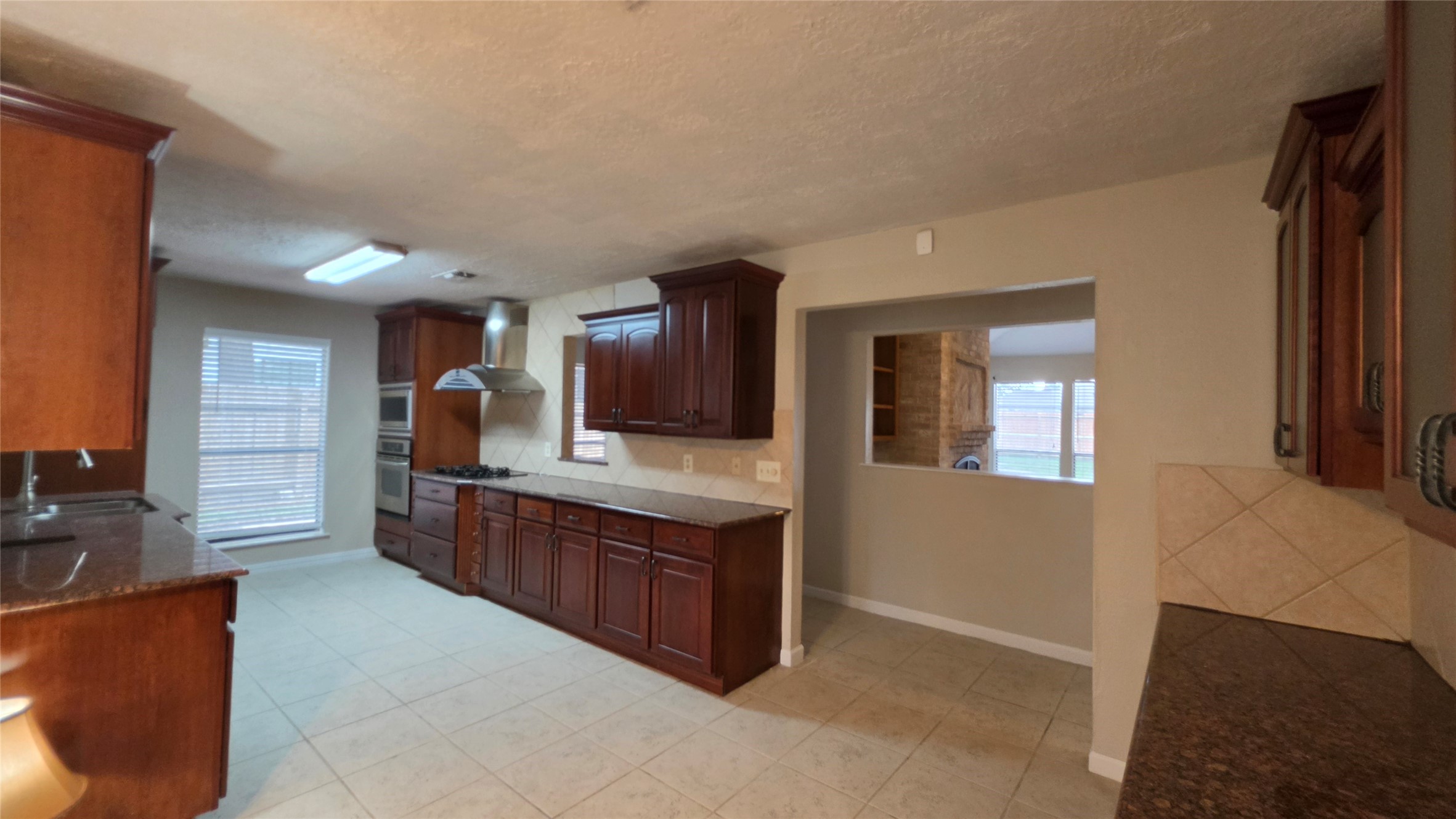12018 Meadowview Drive Property Photo 23