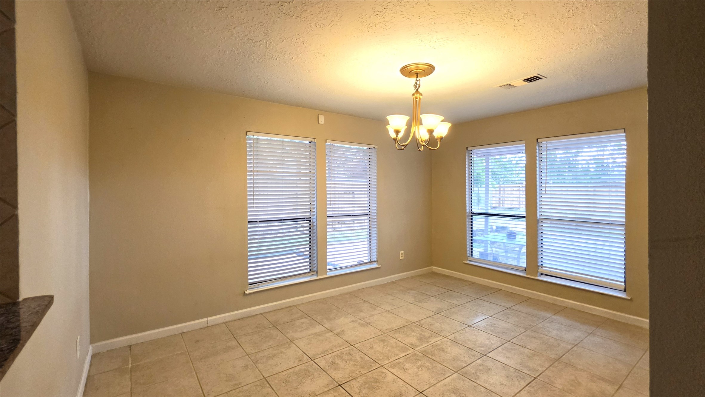 12018 Meadowview Drive Property Photo 26