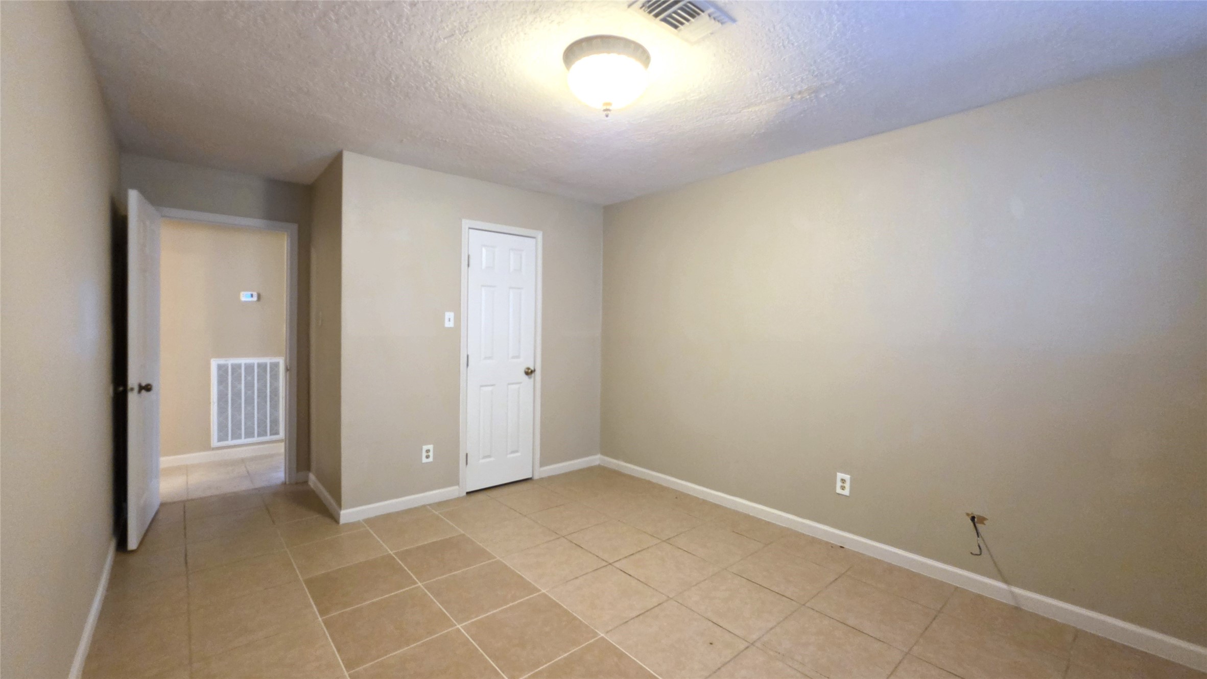 12018 Meadowview Drive Property Photo 28