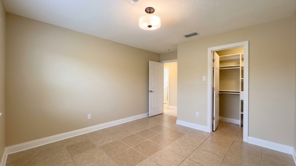 12018 Meadowview Drive Property Photo 30
