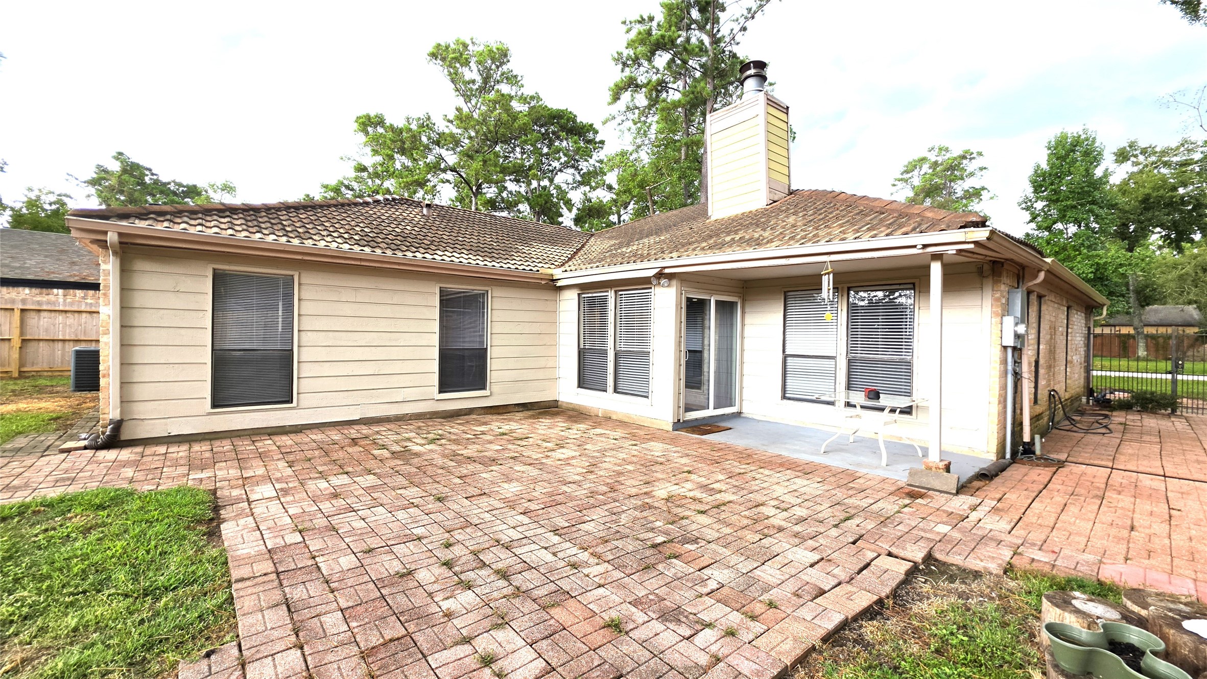 12018 Meadowview Drive Property Photo 34