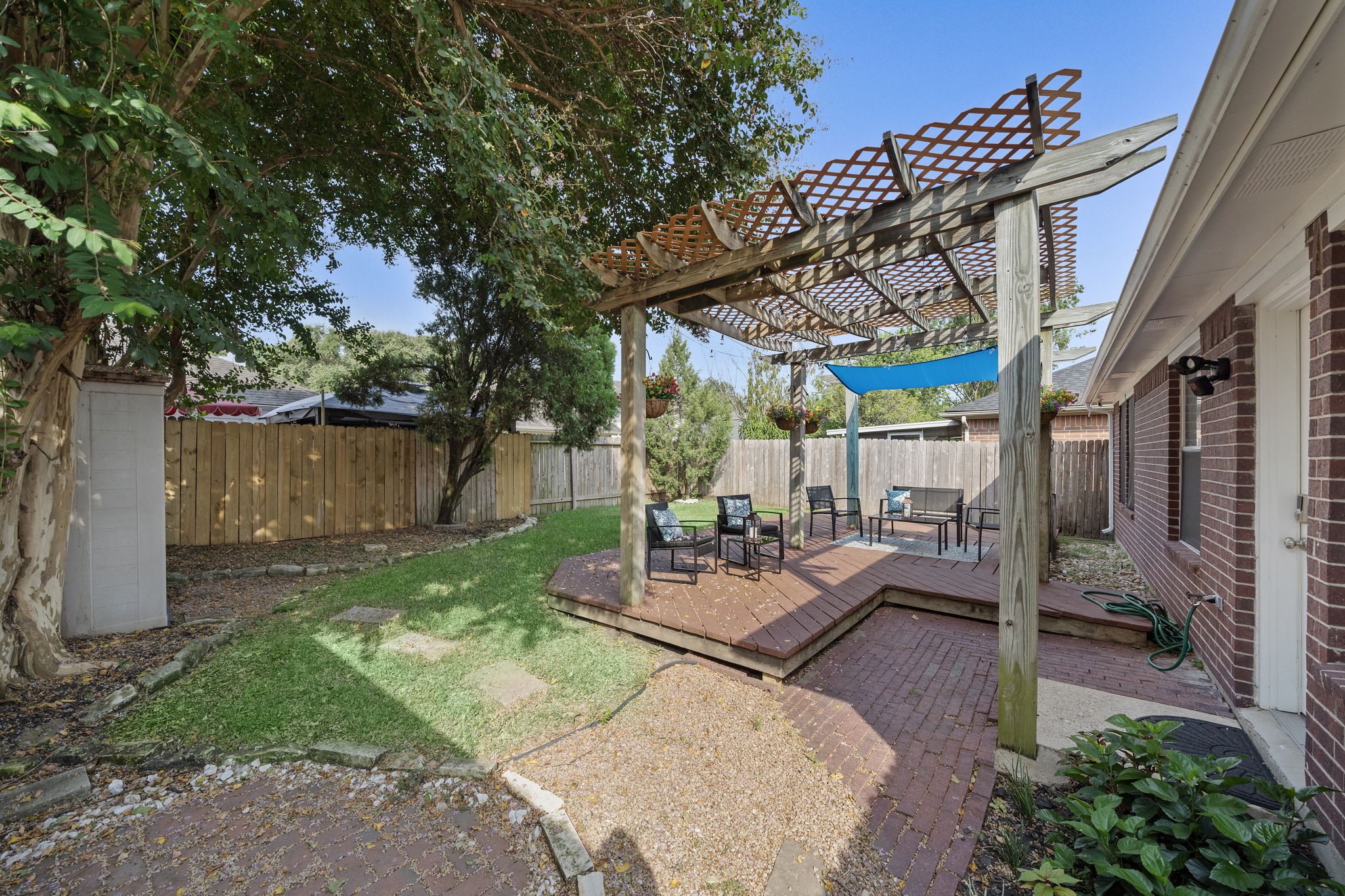 18315 Beaverdell Drive Property Photo 5