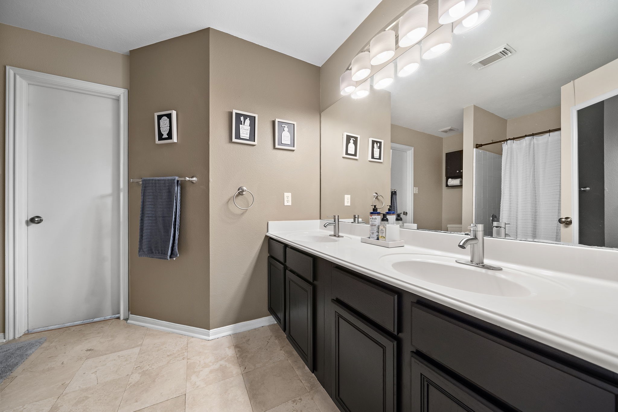 18315 Beaverdell Drive Property Photo 11