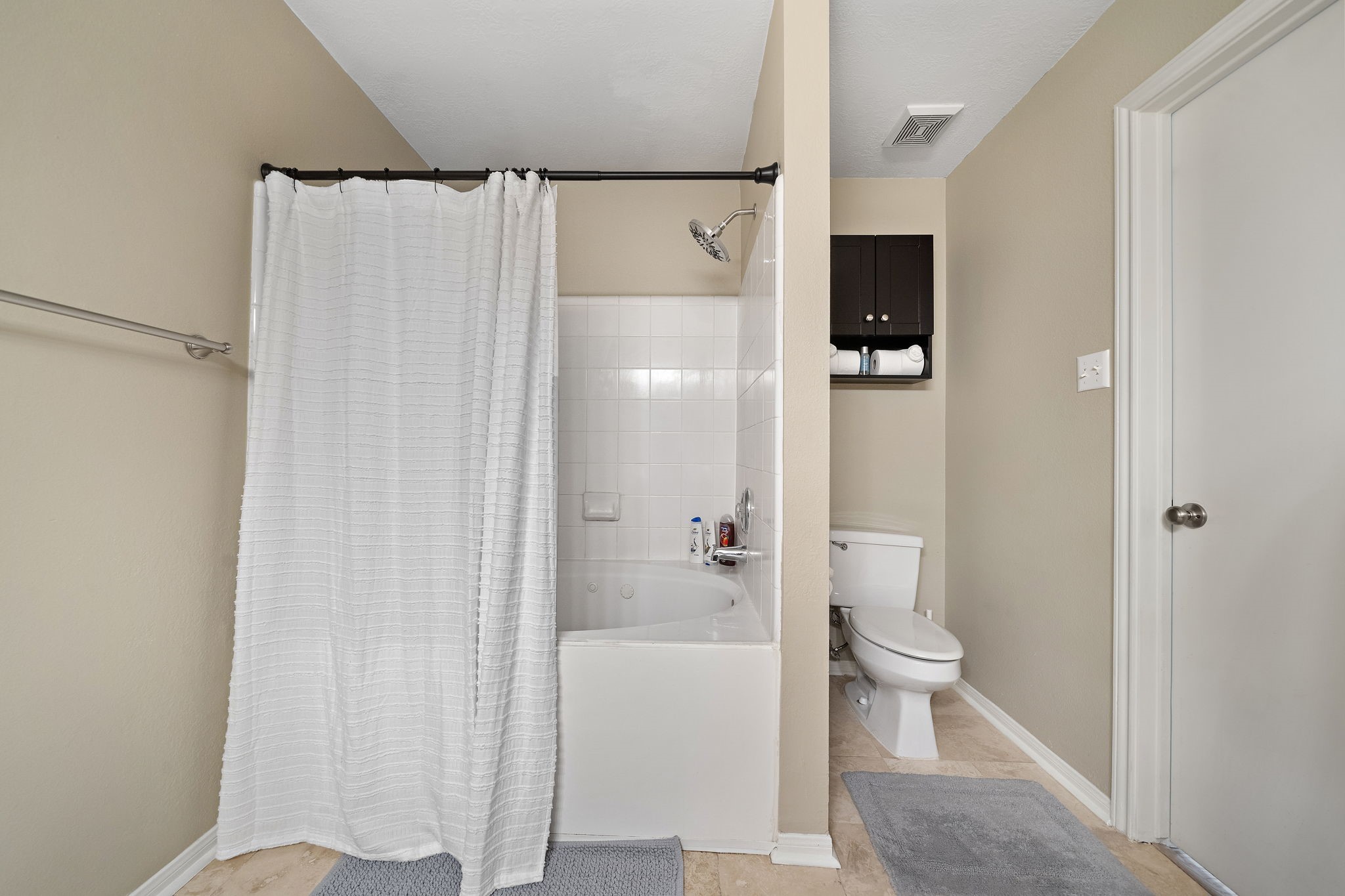 18315 Beaverdell Drive Property Photo 12