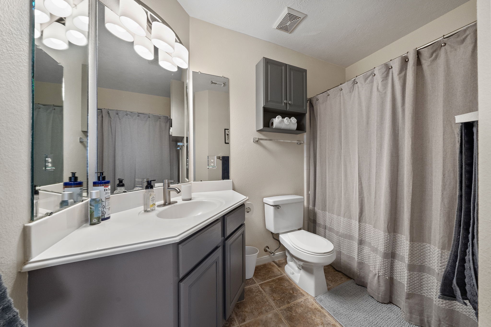 18315 Beaverdell Drive Property Photo 15