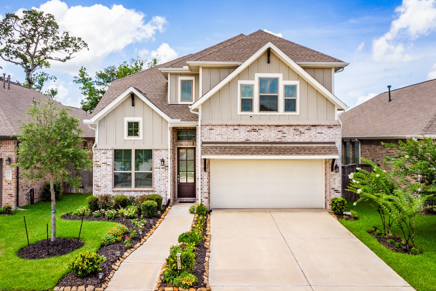 10719 Blossom River Drive Property Photo 1