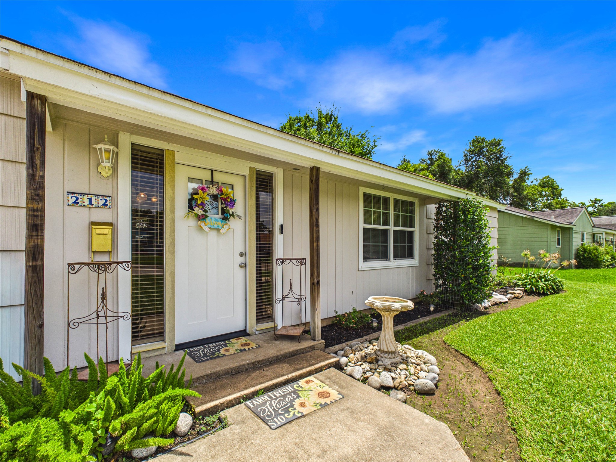 212 Elm Street Property Photo 6