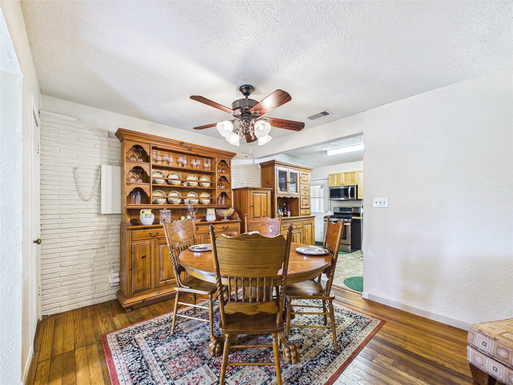 212 Elm Street Property Photo 11
