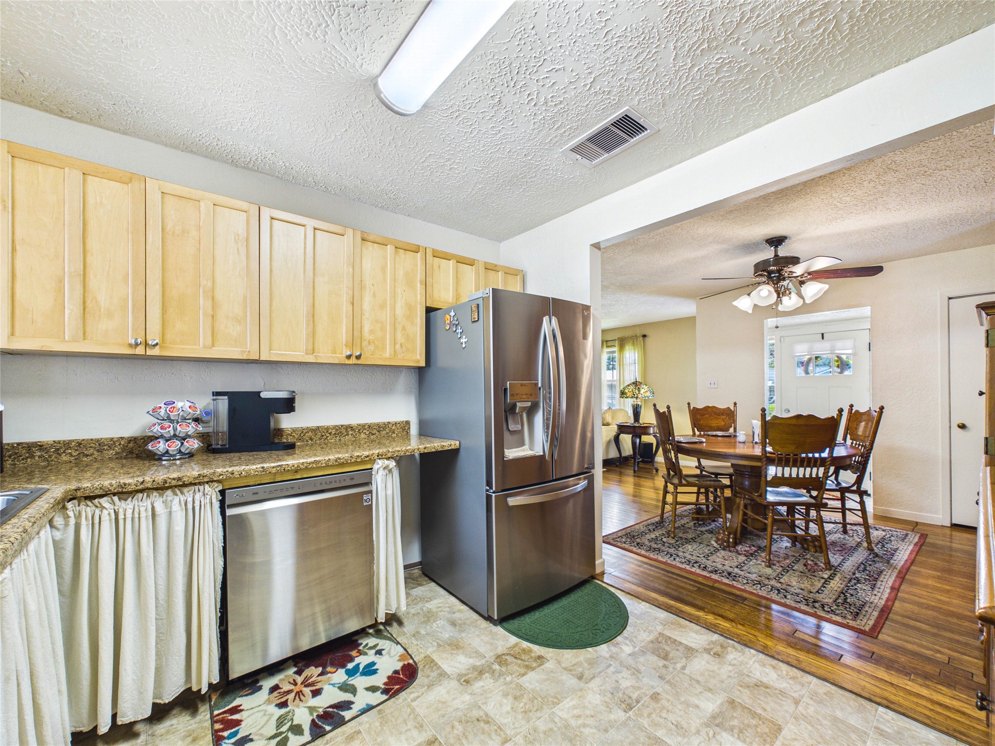 212 Elm Street Property Photo 12