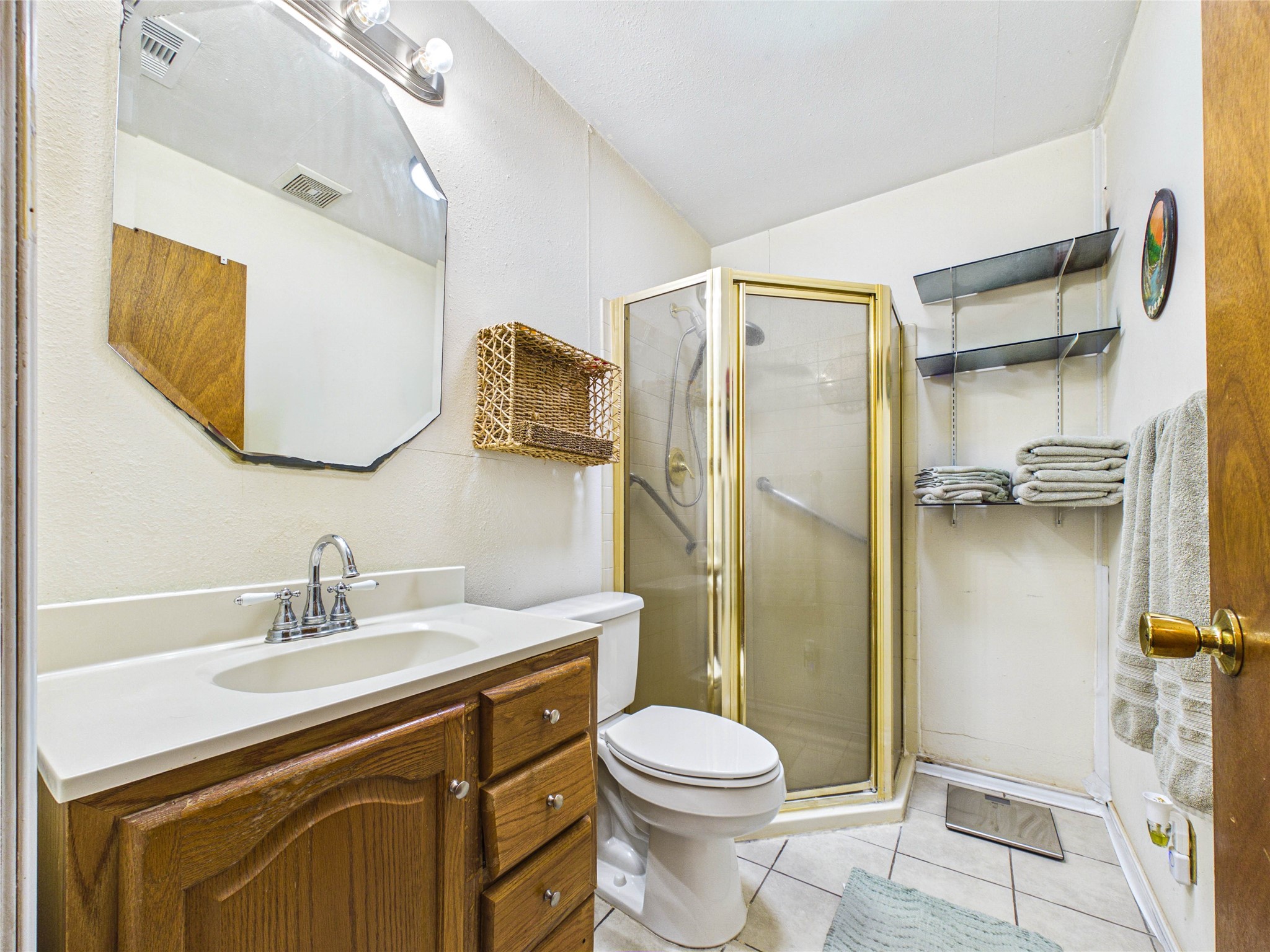 212 Elm Street Property Photo 18