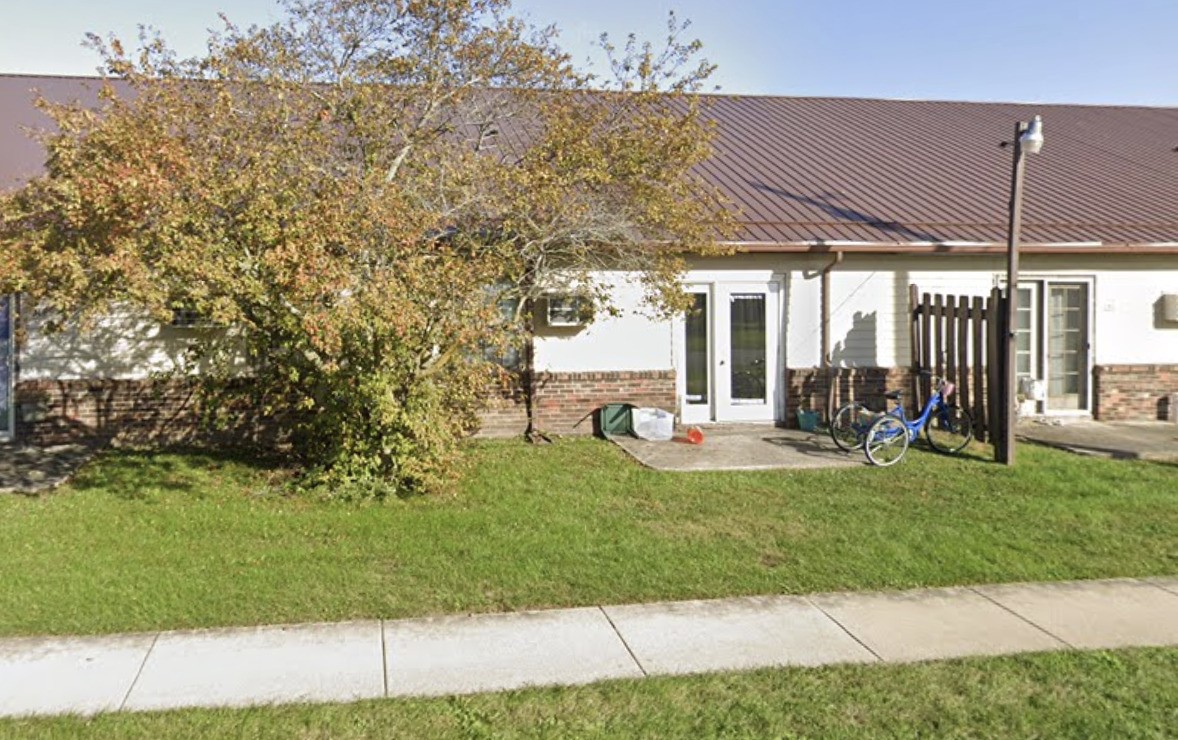 700 W Main St, In Property Photo 1